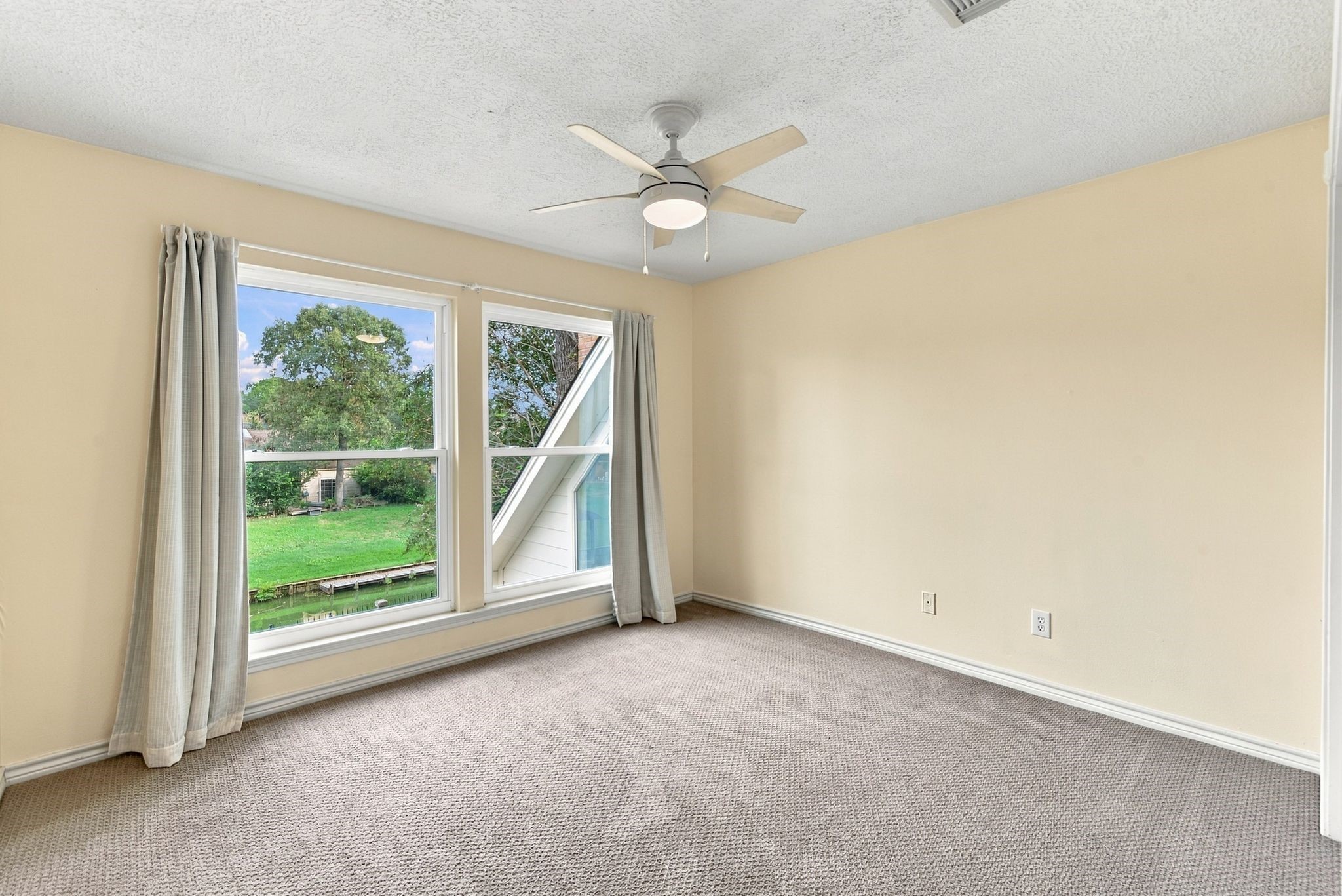 8214 Magnolia Glen Drive Property Photo 37