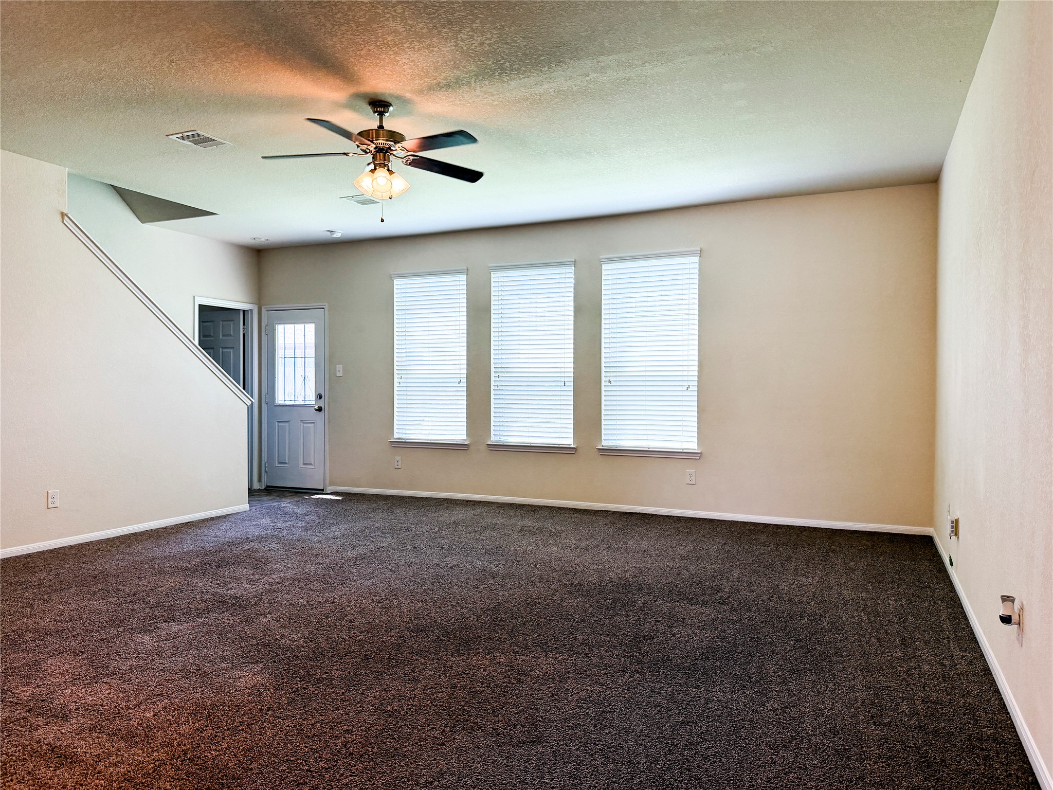 8223 Quiet Prairie Trail Property Photo 4