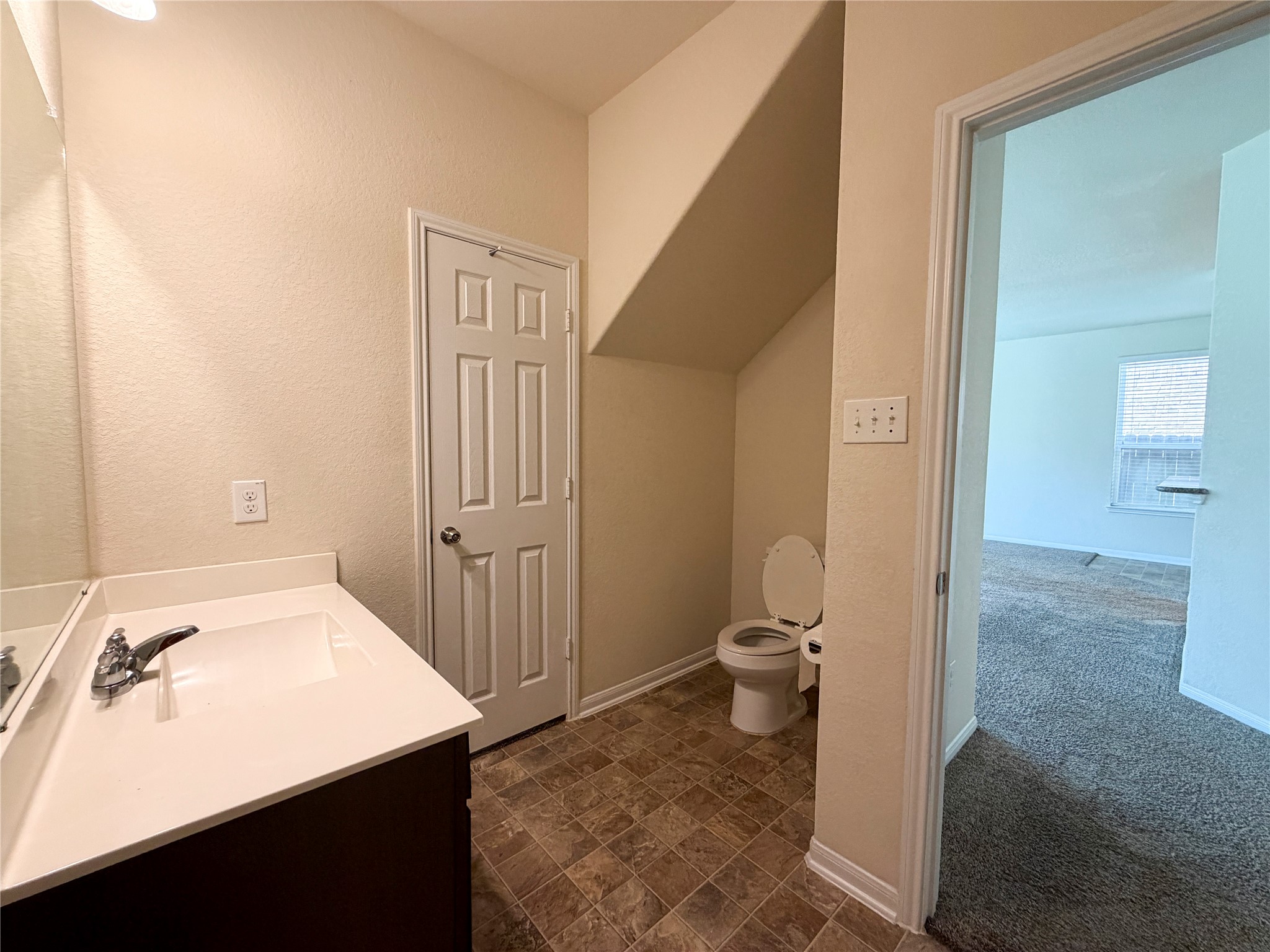 8223 Quiet Prairie Trail Property Photo 11