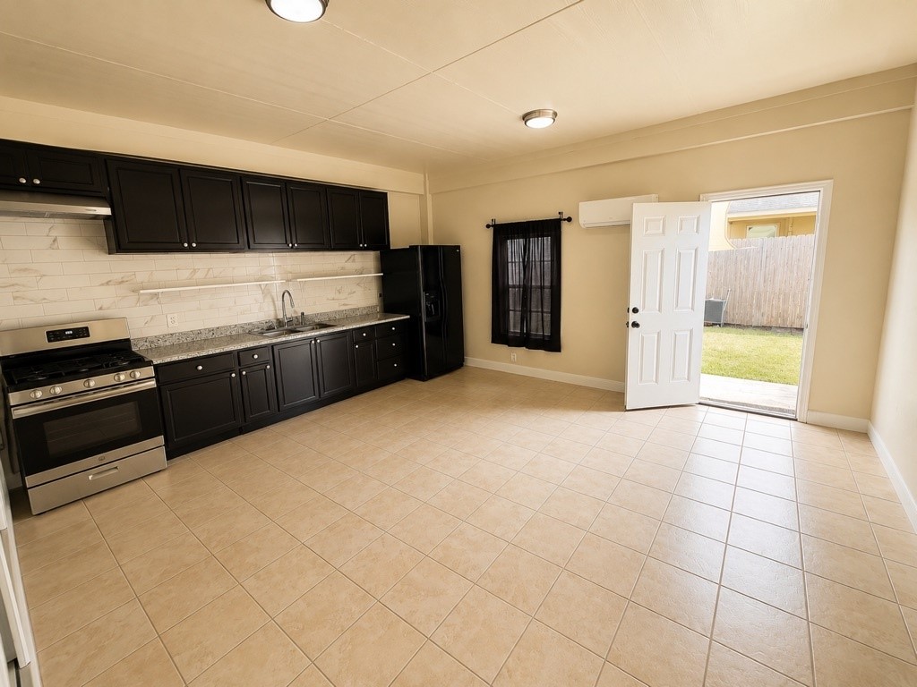 20811 Dover Mist Ln Property Photo 7