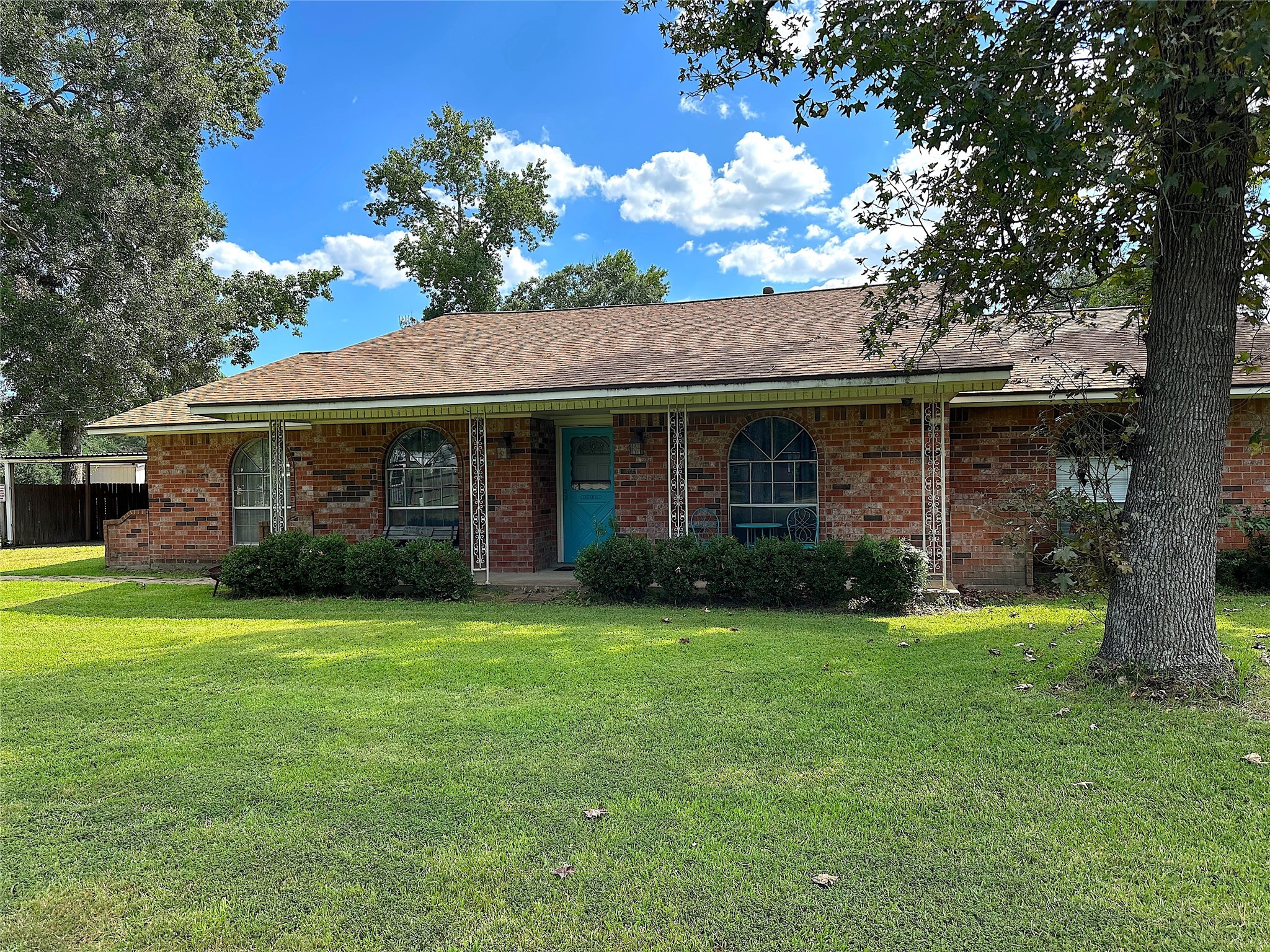24338 Redbud Avenue Property Photo 2