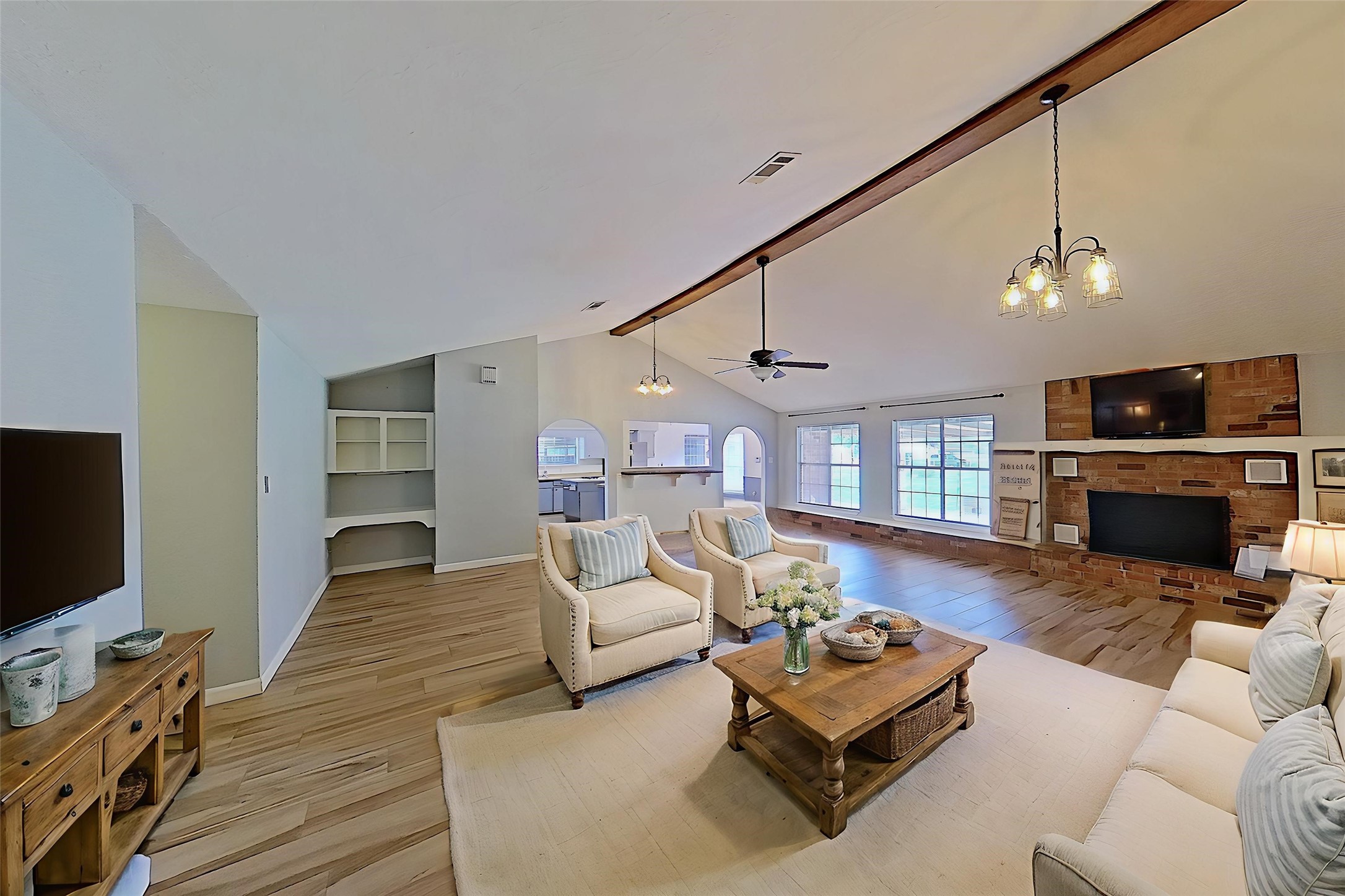 24338 Redbud Avenue Property Photo 3