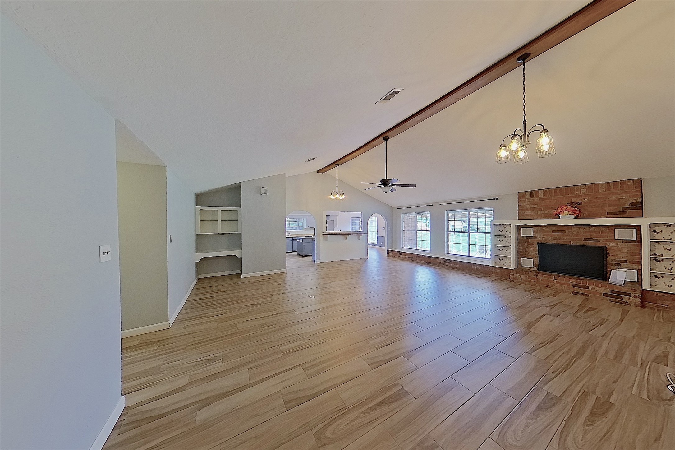 24338 Redbud Avenue Property Photo 4