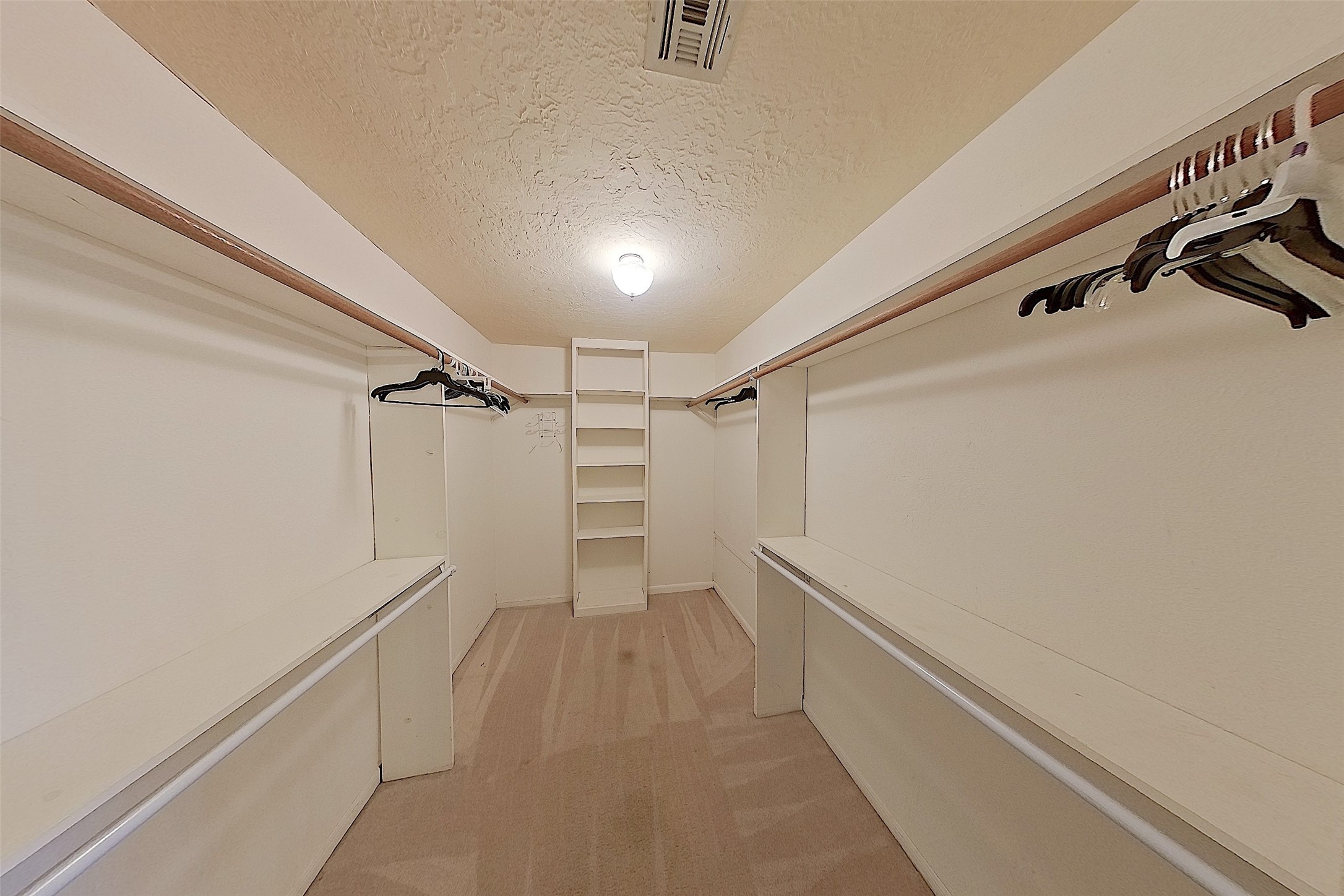 24338 Redbud Avenue Property Photo 10