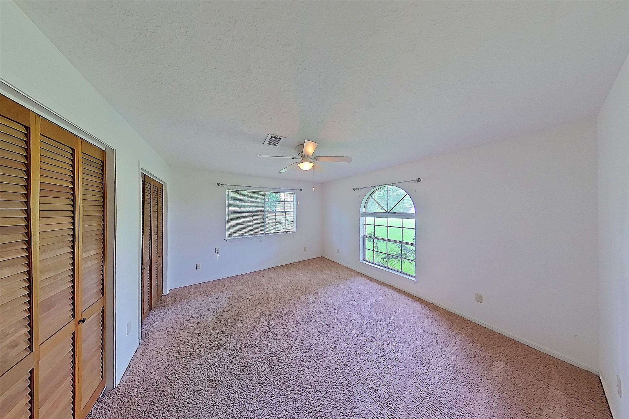 24338 Redbud Avenue Property Photo 14