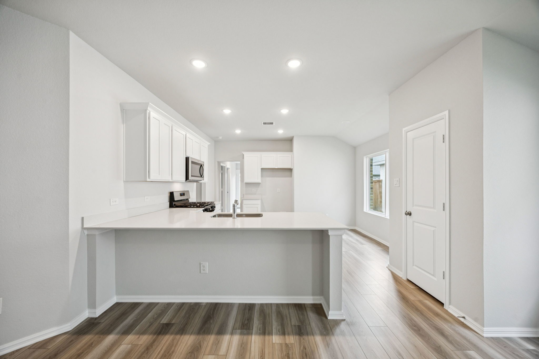 1122 Novelle Bend Drive Property Photo 4