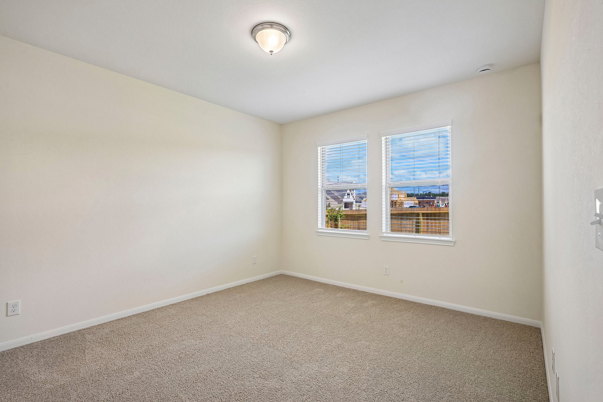 22747 Kaelynn Street Property Photo 10