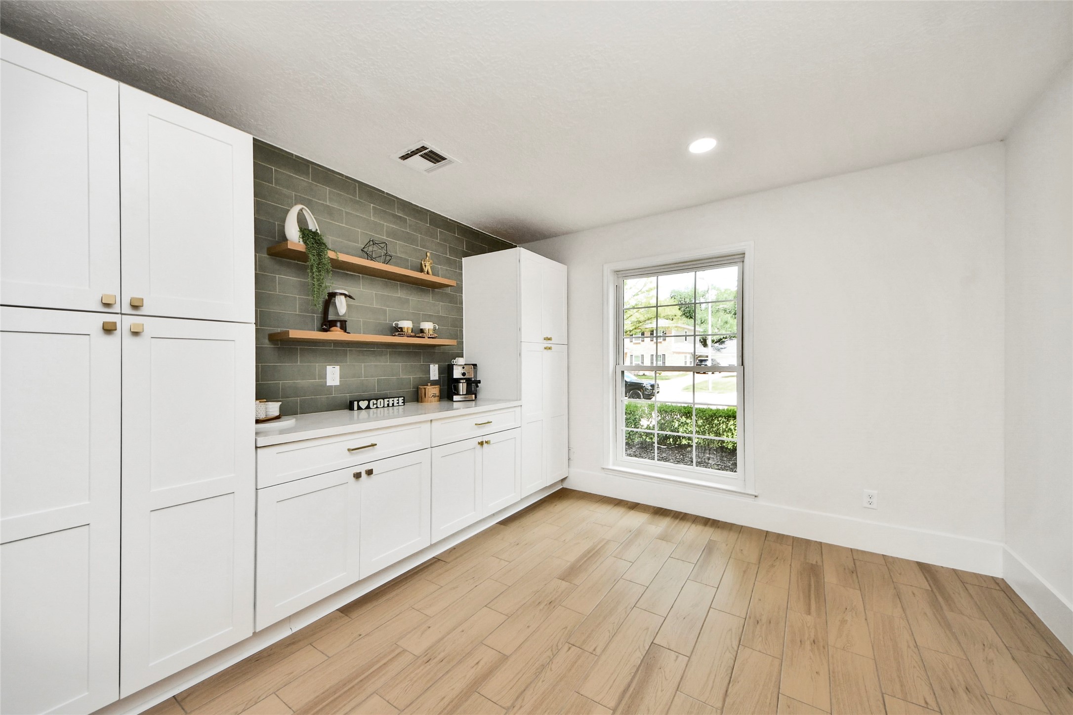 1706 Durfey Lane Property Photo 14