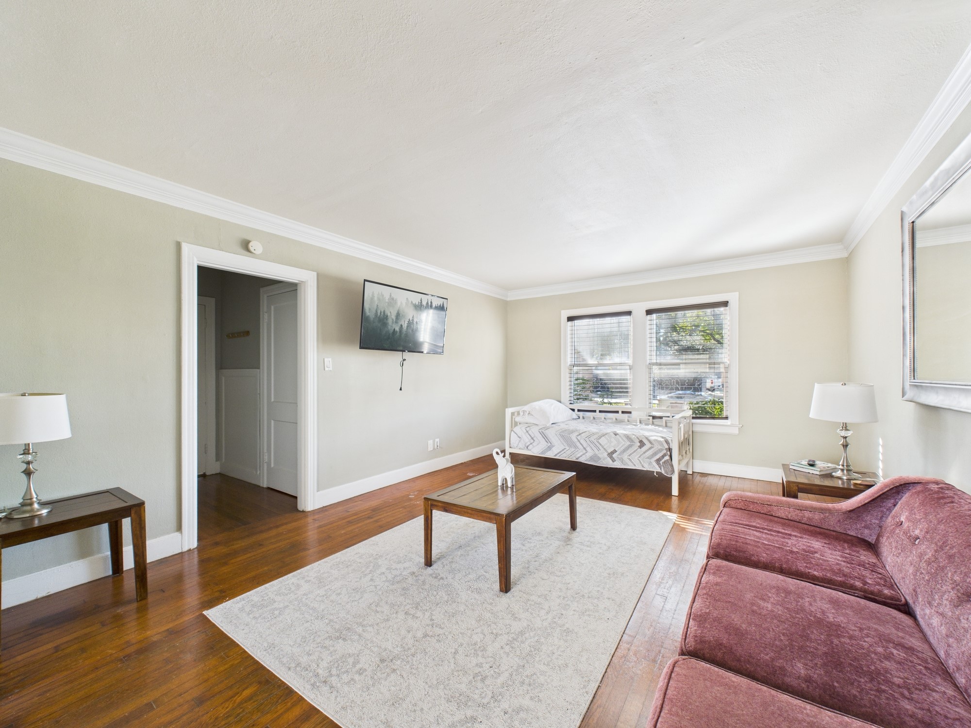 1920 Richmond Avenue 8 Property Photo 3