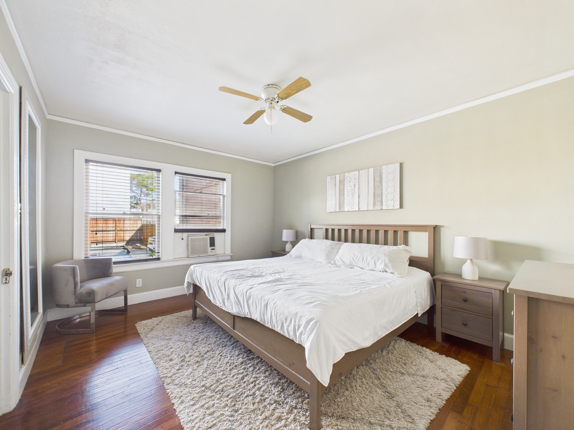 1920 Richmond Avenue 8 Property Photo 10