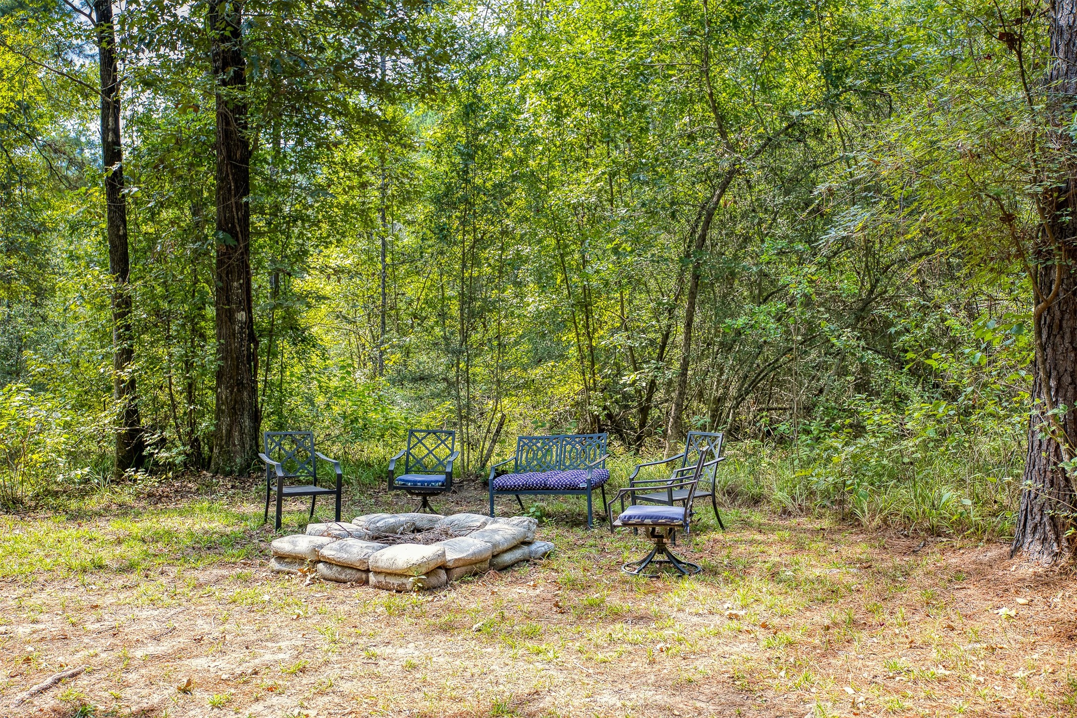 525 County Road 1170 Property Photo 28