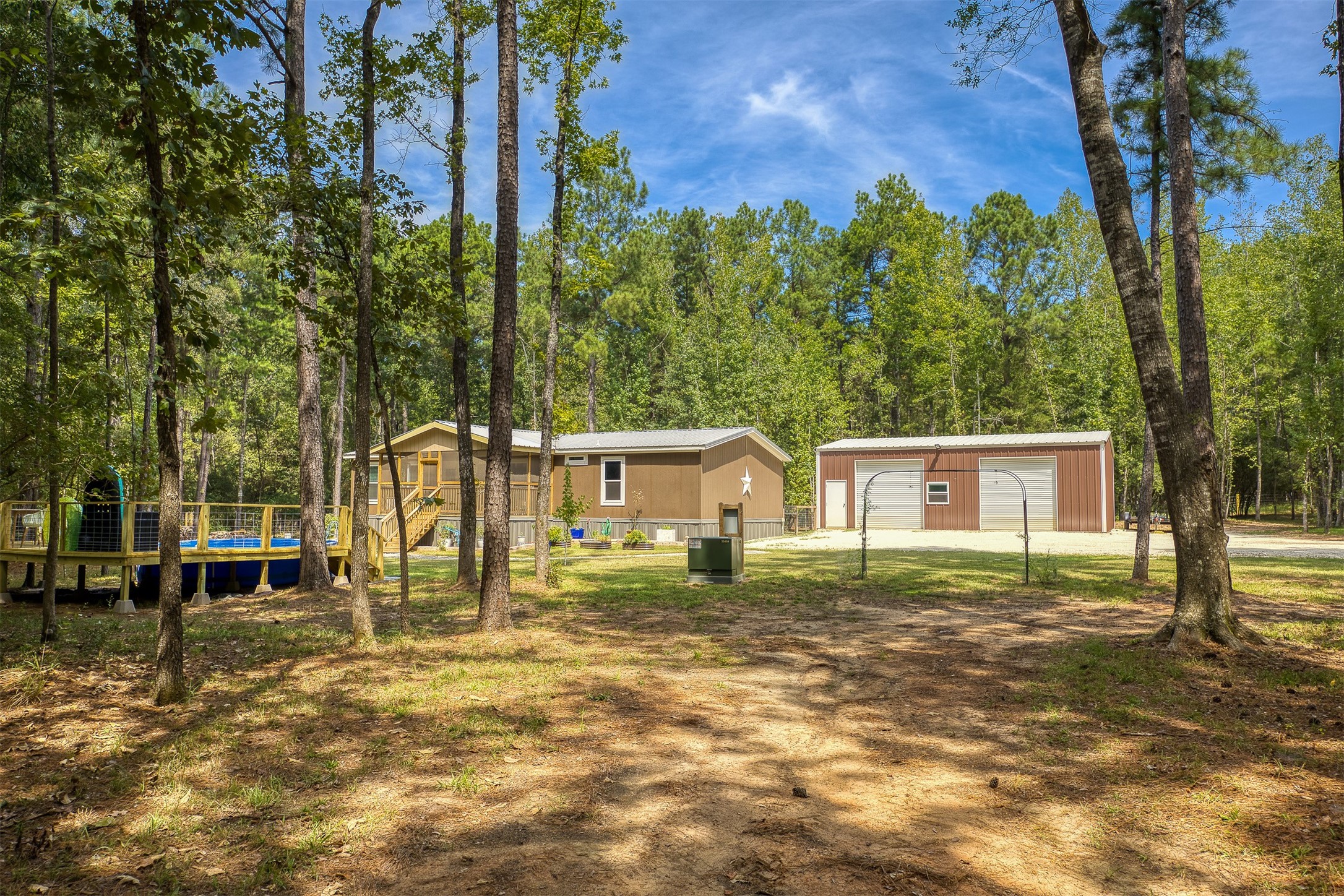 525 County Road 1170 Property Photo 30