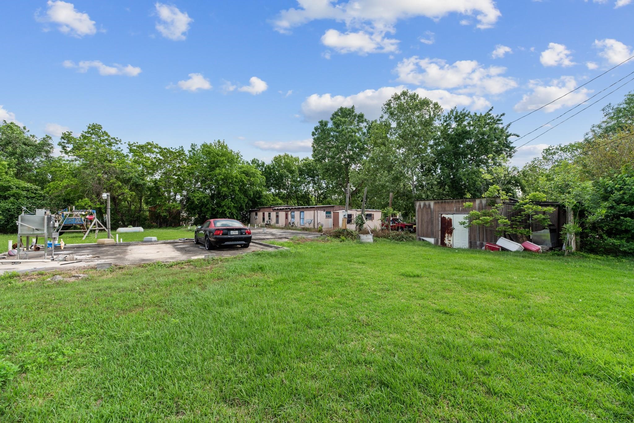 15406 Sam Road Property Photo 1