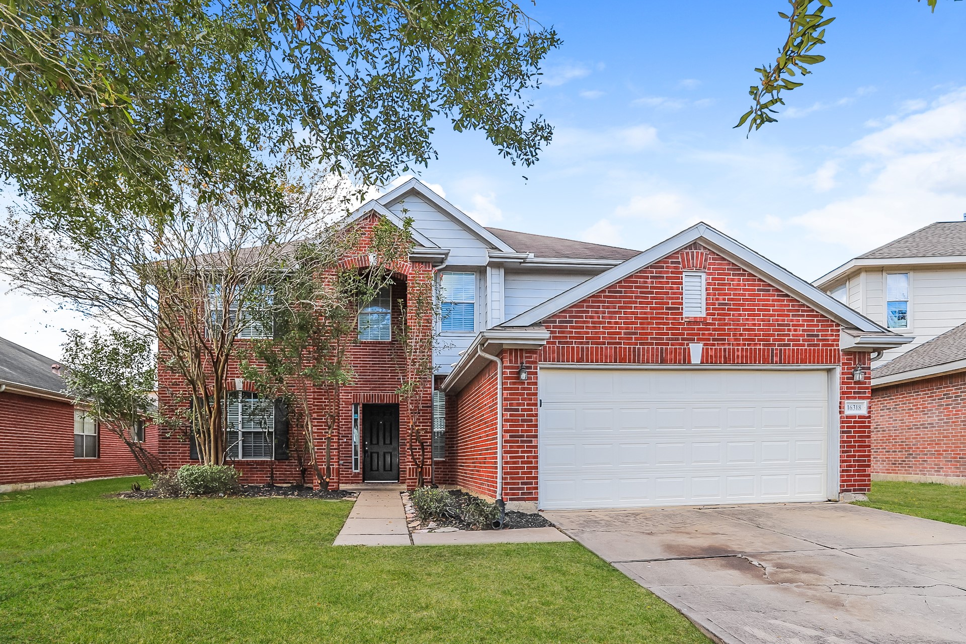 16318 Autumn Leigh Drive Property Photo 1