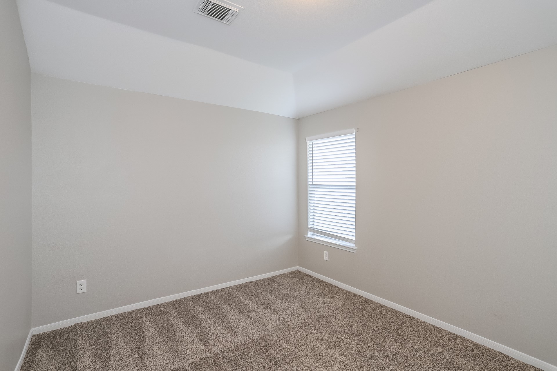16318 Autumn Leigh Drive Property Photo 11