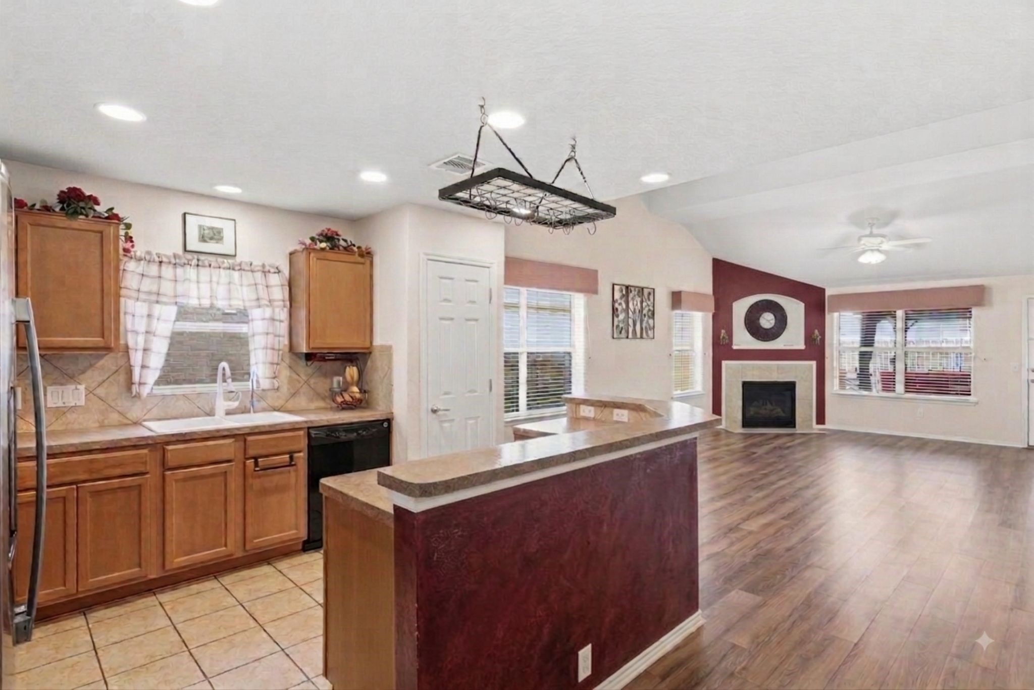 2712 Woodspring Acres Drive Property Photo 7