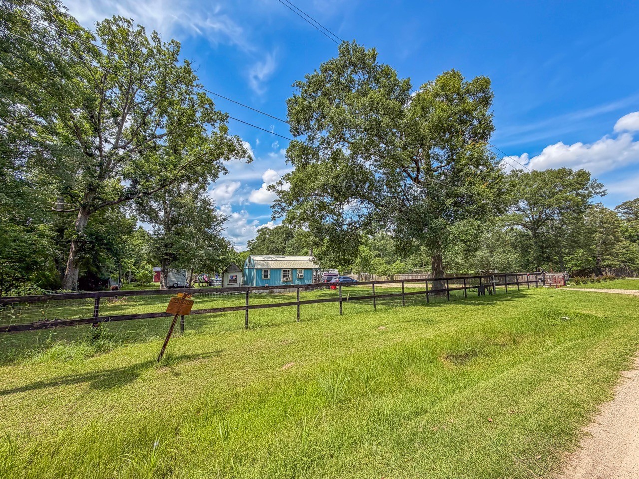 27955 Southland Drive Property Photo 4