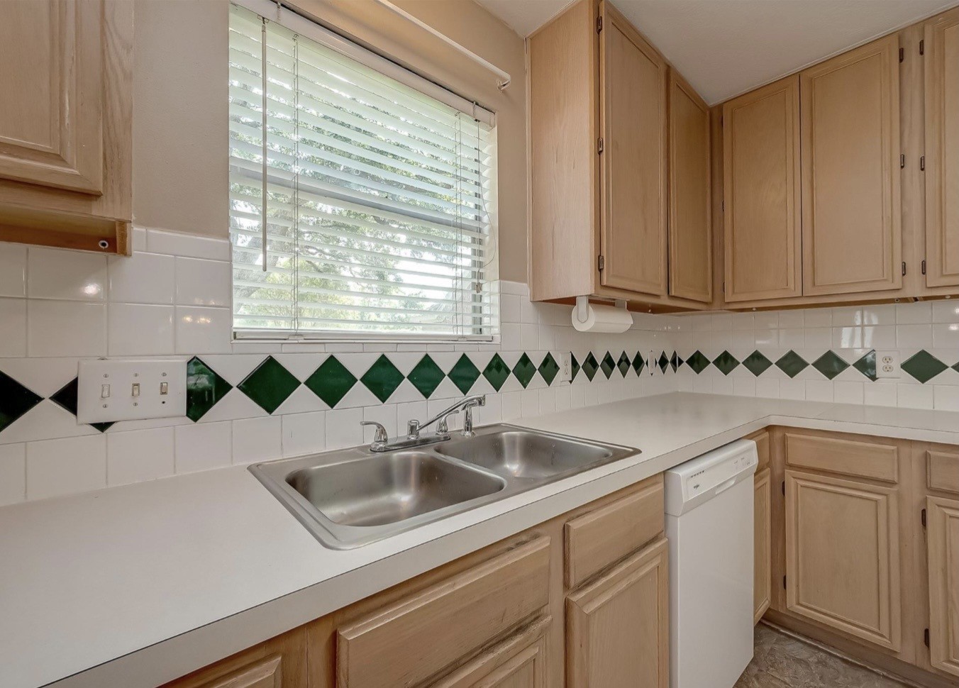 4914 Jaymar Drive Property Photo 14