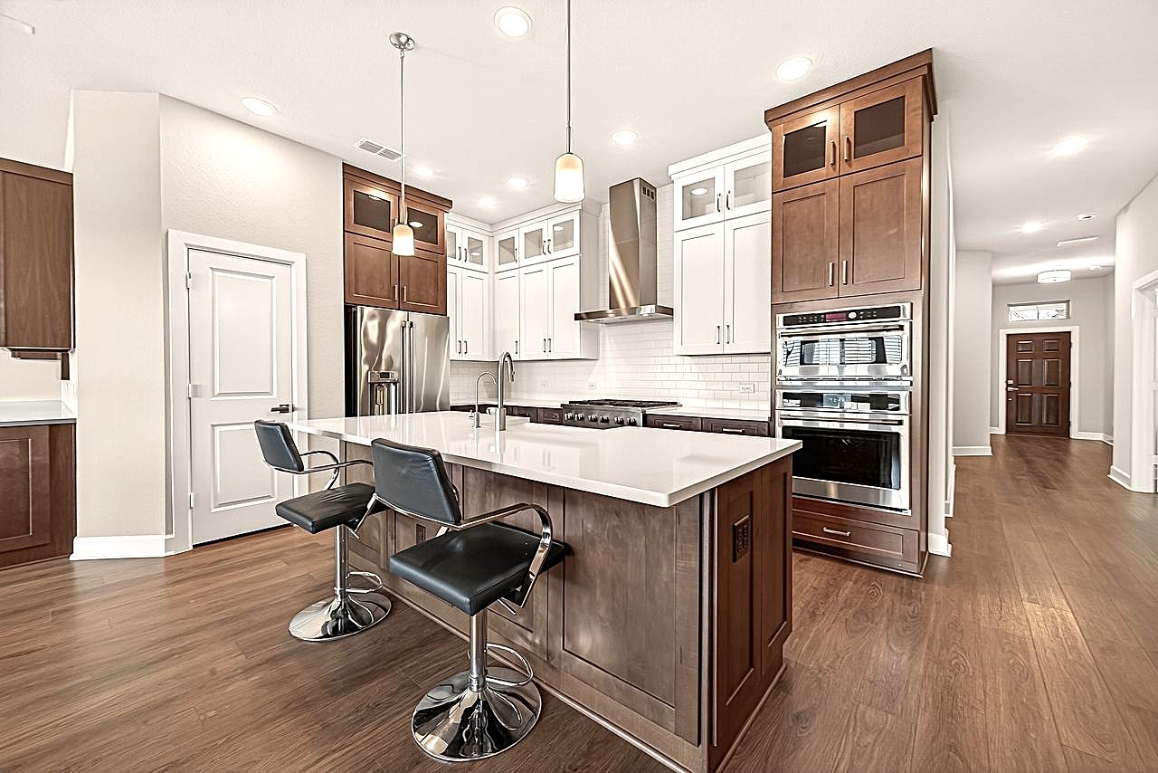 10010 Starry Night Lane Property Photo 1