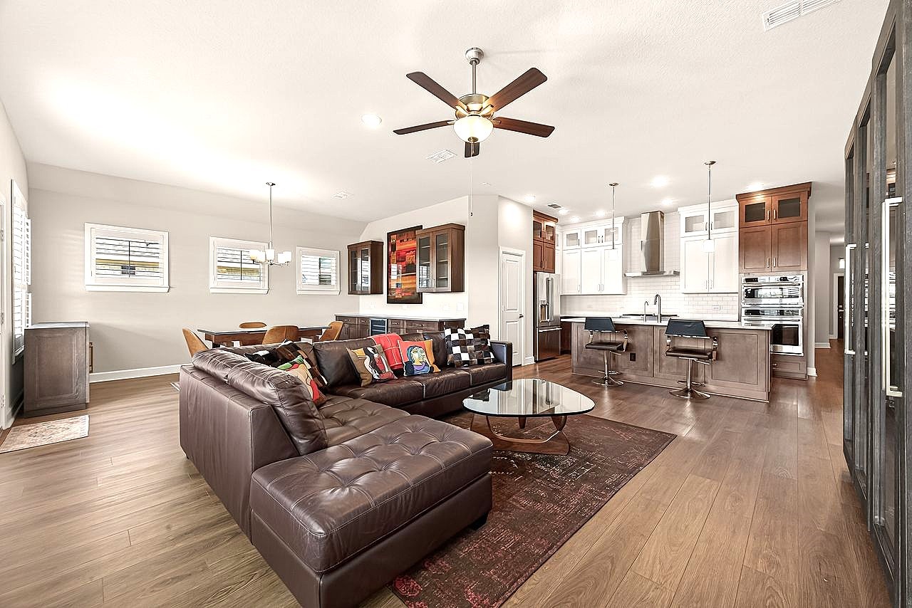 10010 Starry Night Lane Property Photo 5