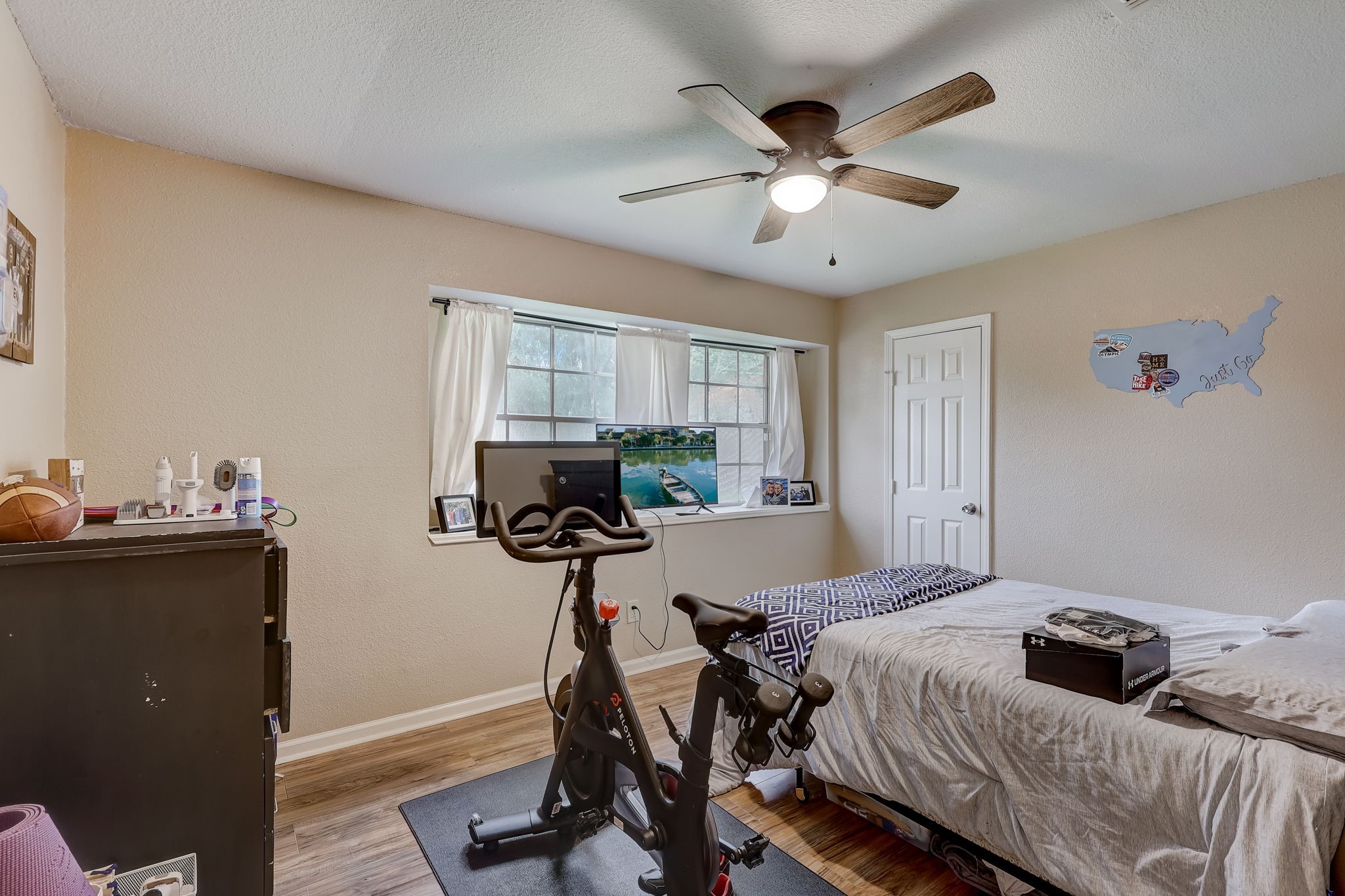 1102 Pecan Glen Drive Property Photo 14