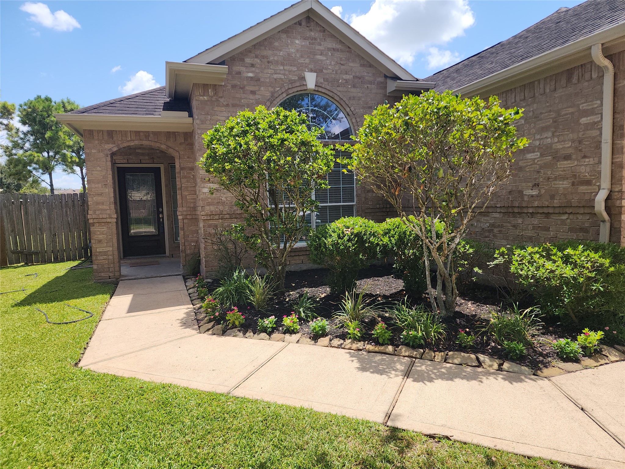 2909 Castleton Bay Lane Property Photo 4