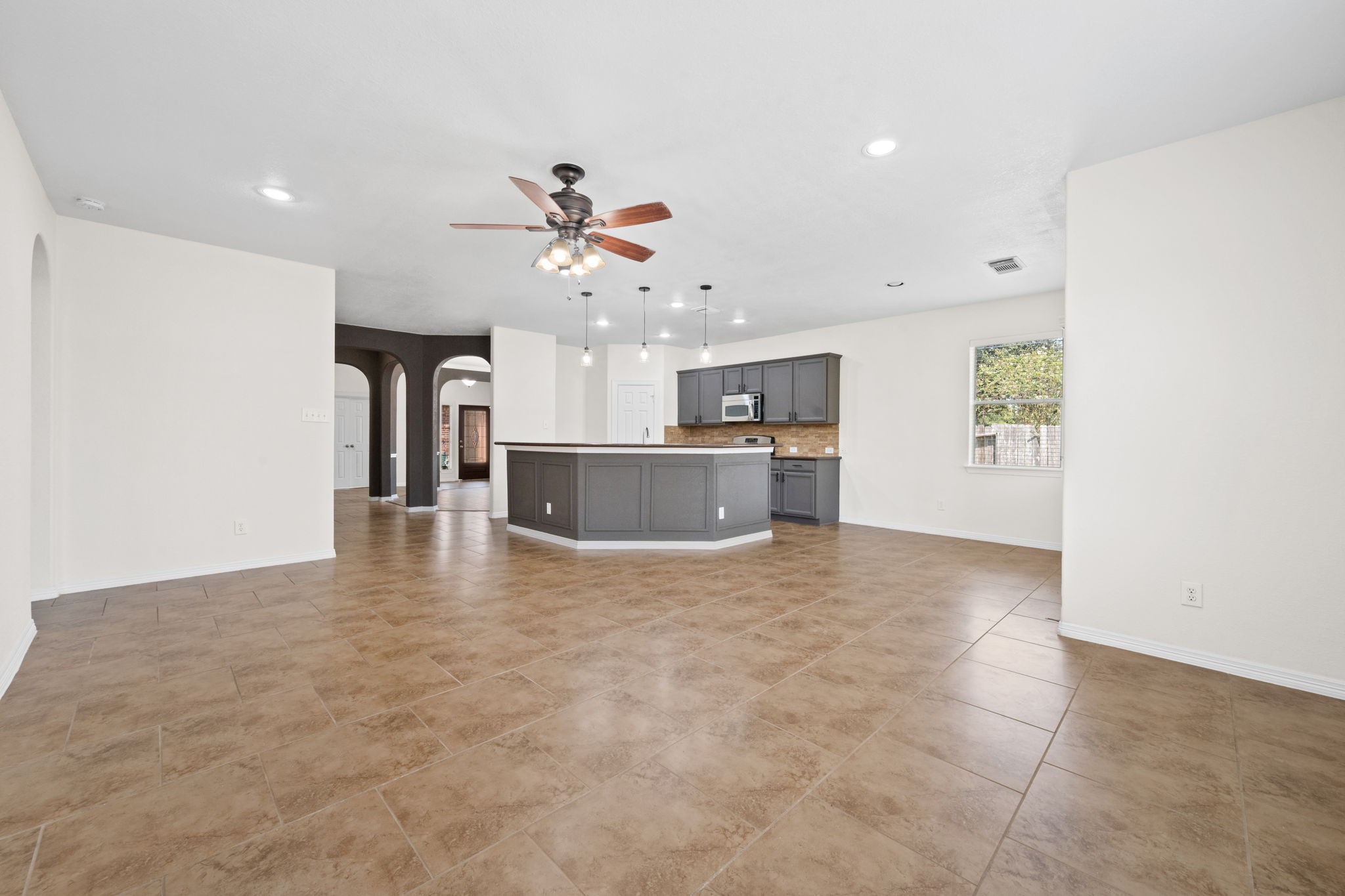 2909 Castleton Bay Lane Property Photo 11
