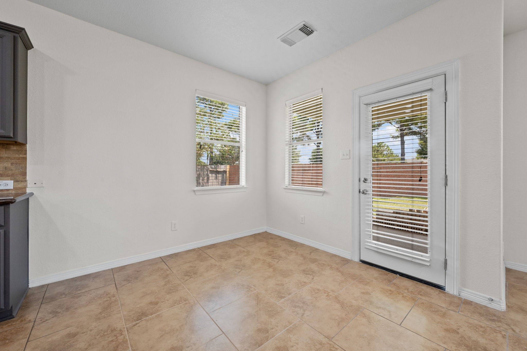 2909 Castleton Bay Lane Property Photo 17