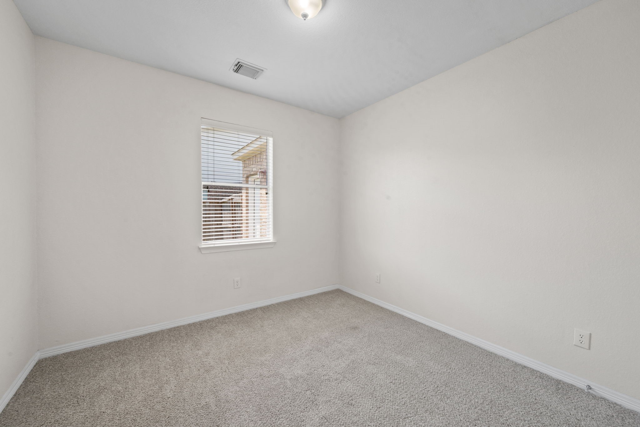 2909 Castleton Bay Lane Property Photo 24