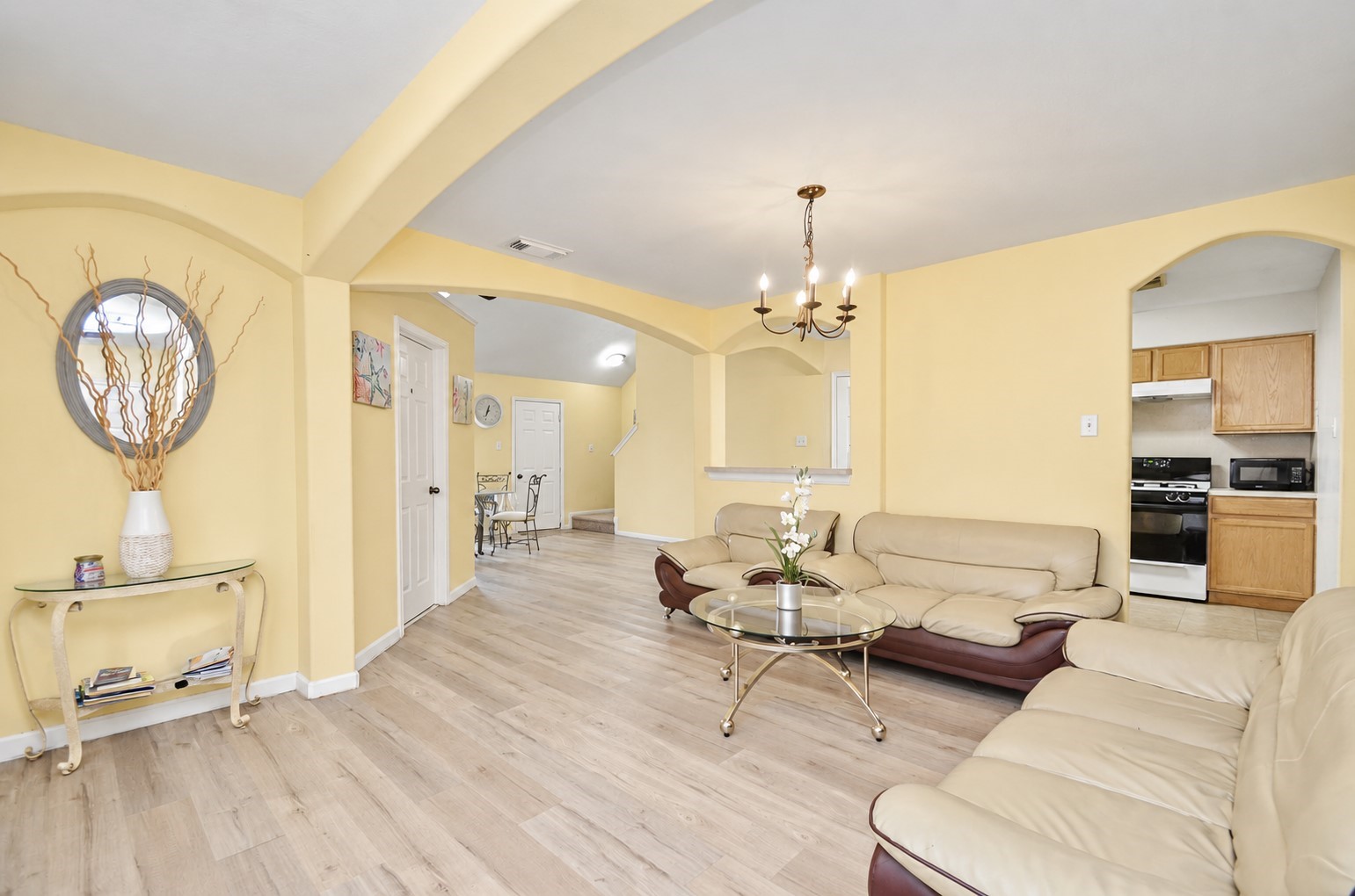 7102 Biton Drive Property Photo 3