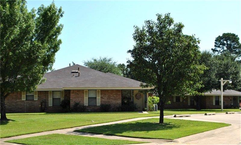 806 E Houston Street Property Photo 2
