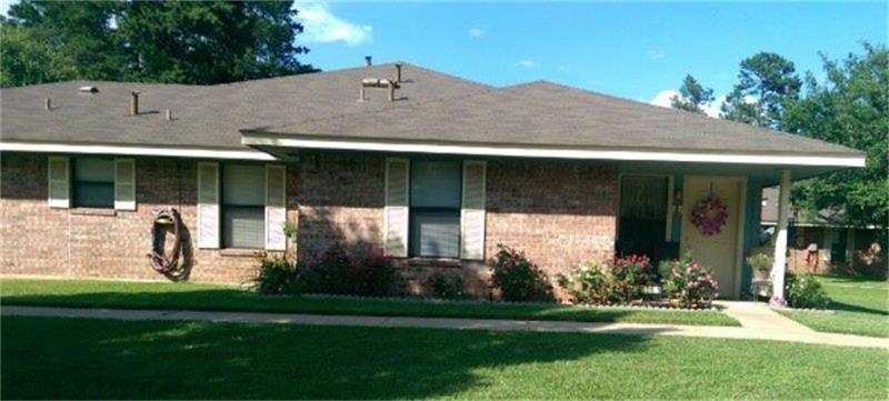806 E Houston Street Property Photo 5