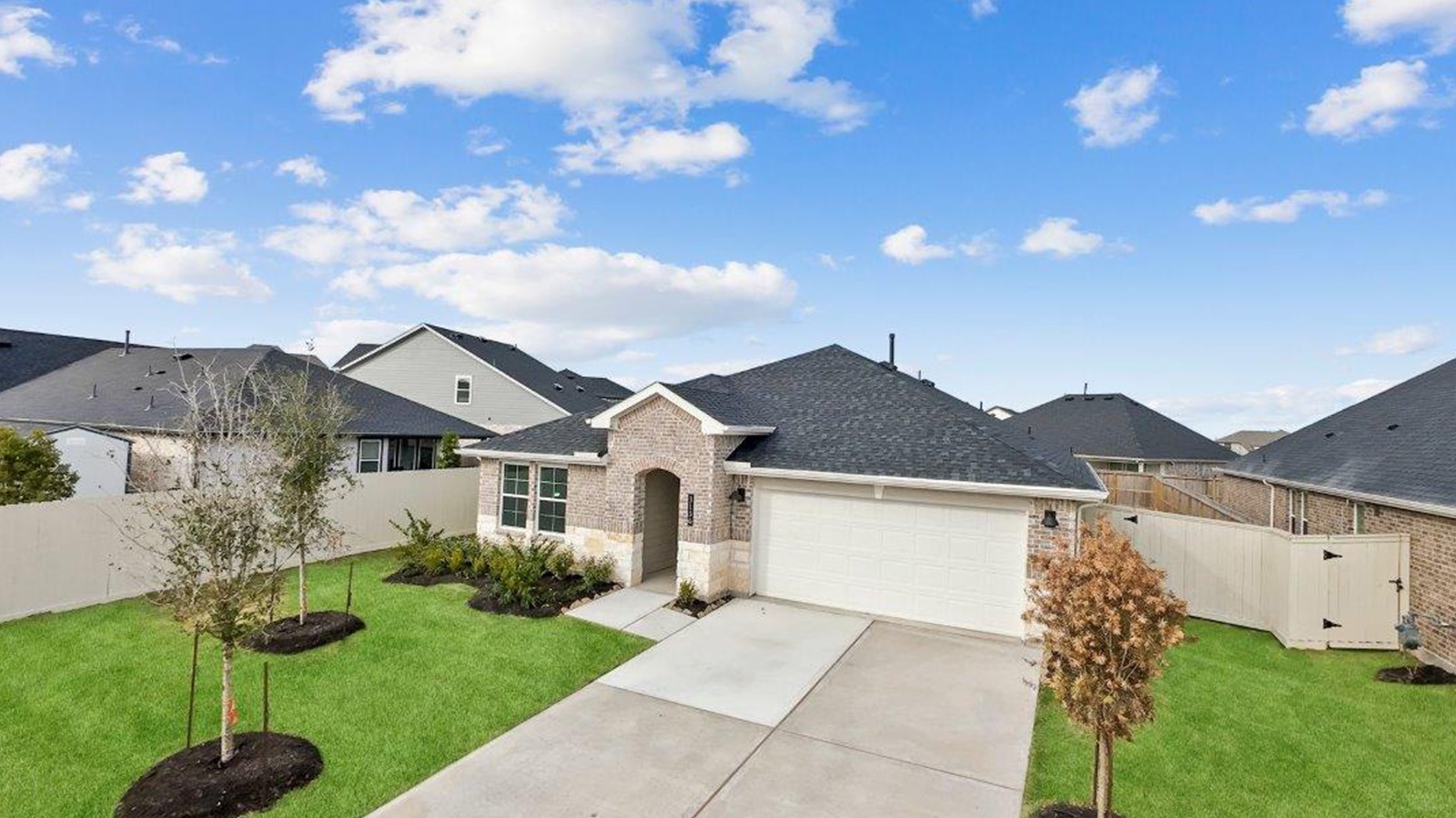 3136 Wickfield Pass Property Photo 4