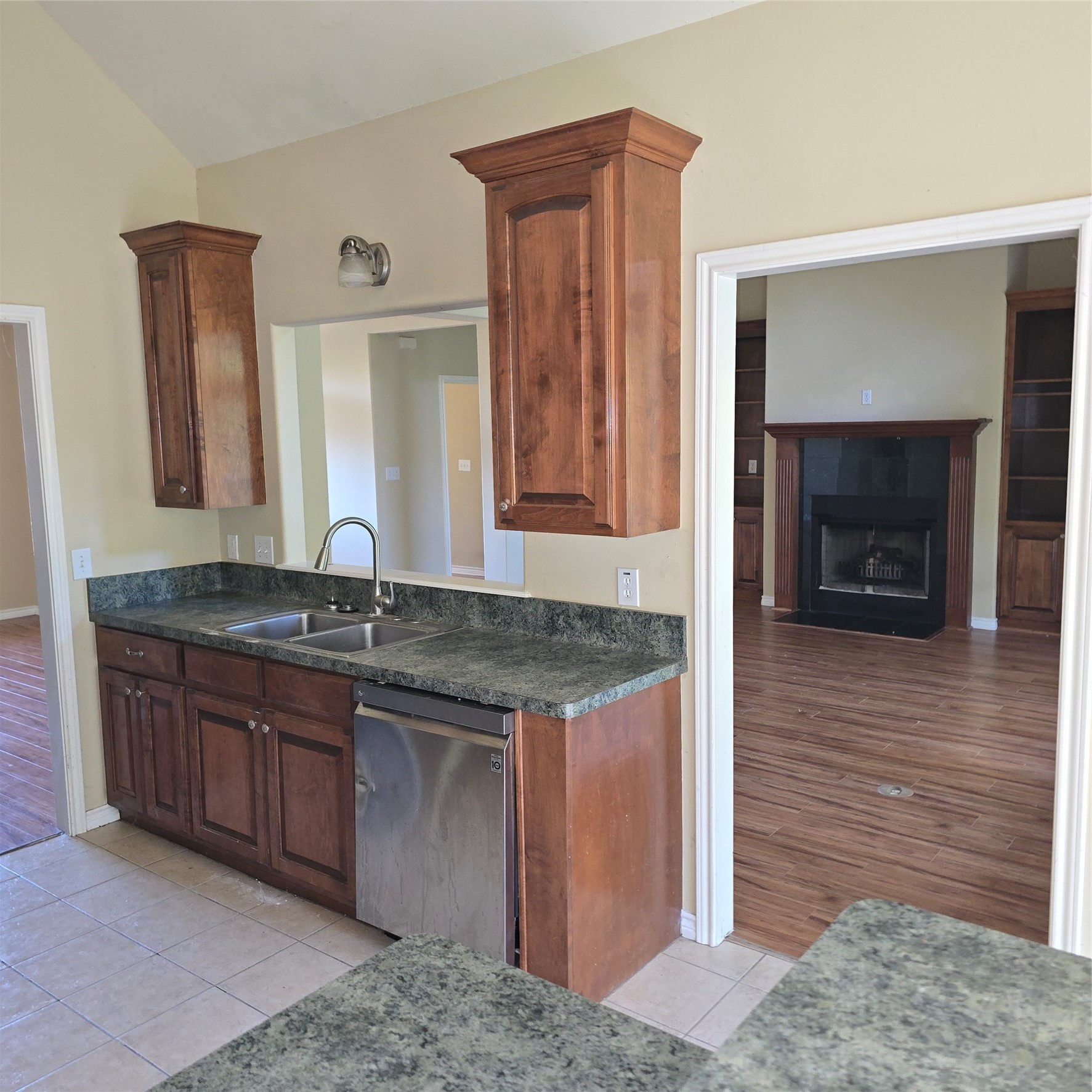 464 Bobwhite Drive Property Photo 5