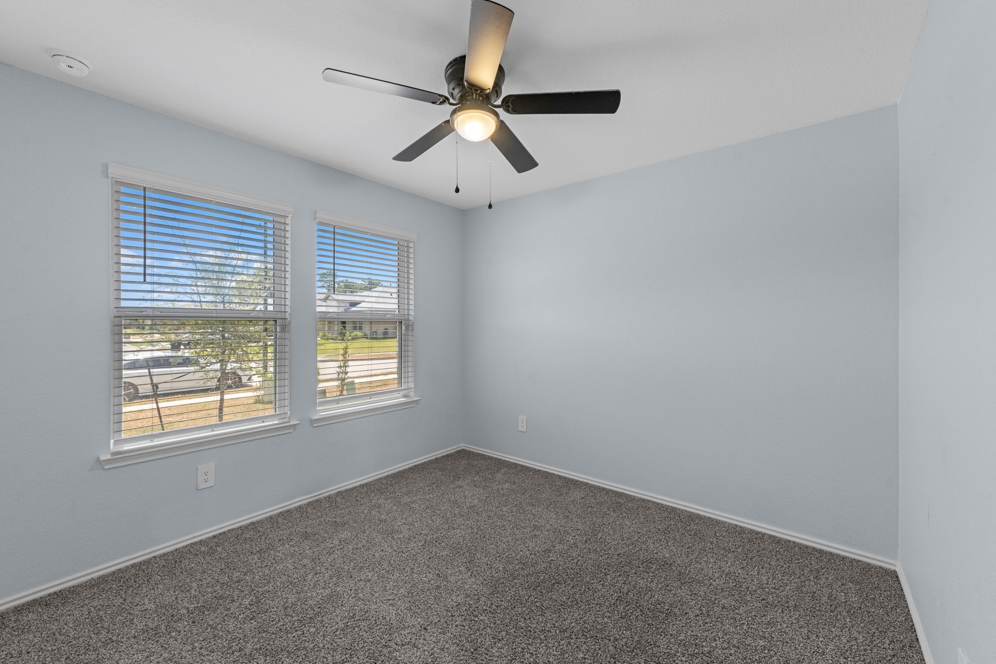 15223 Mayflower Street Property Photo 20