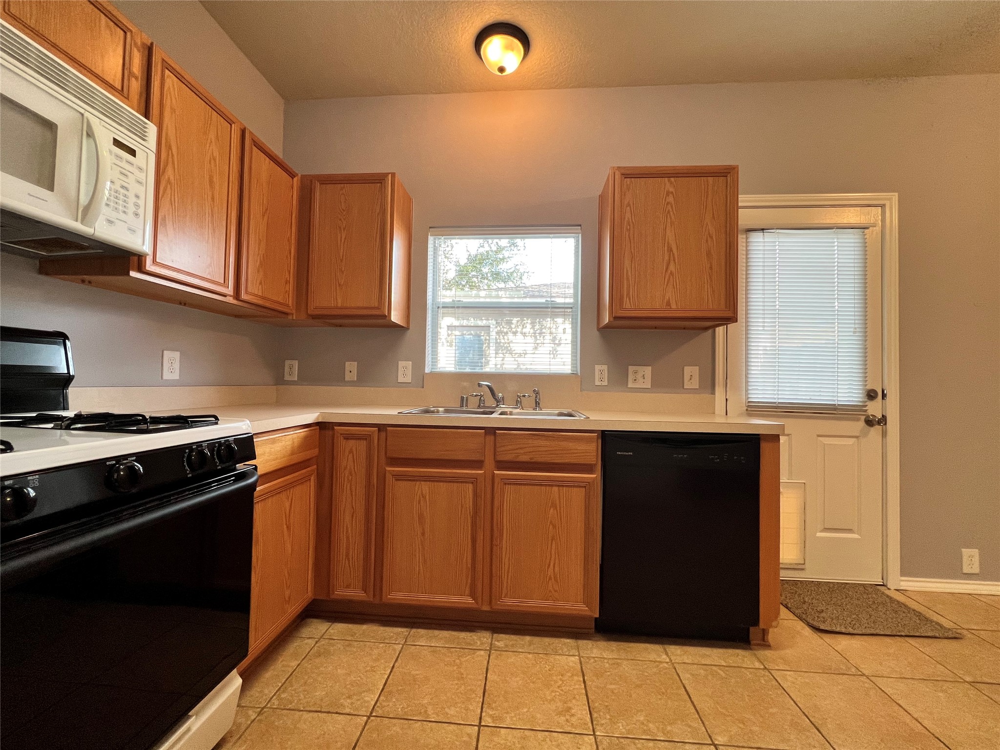 2103 Rustling Trees Way Property Photo 9