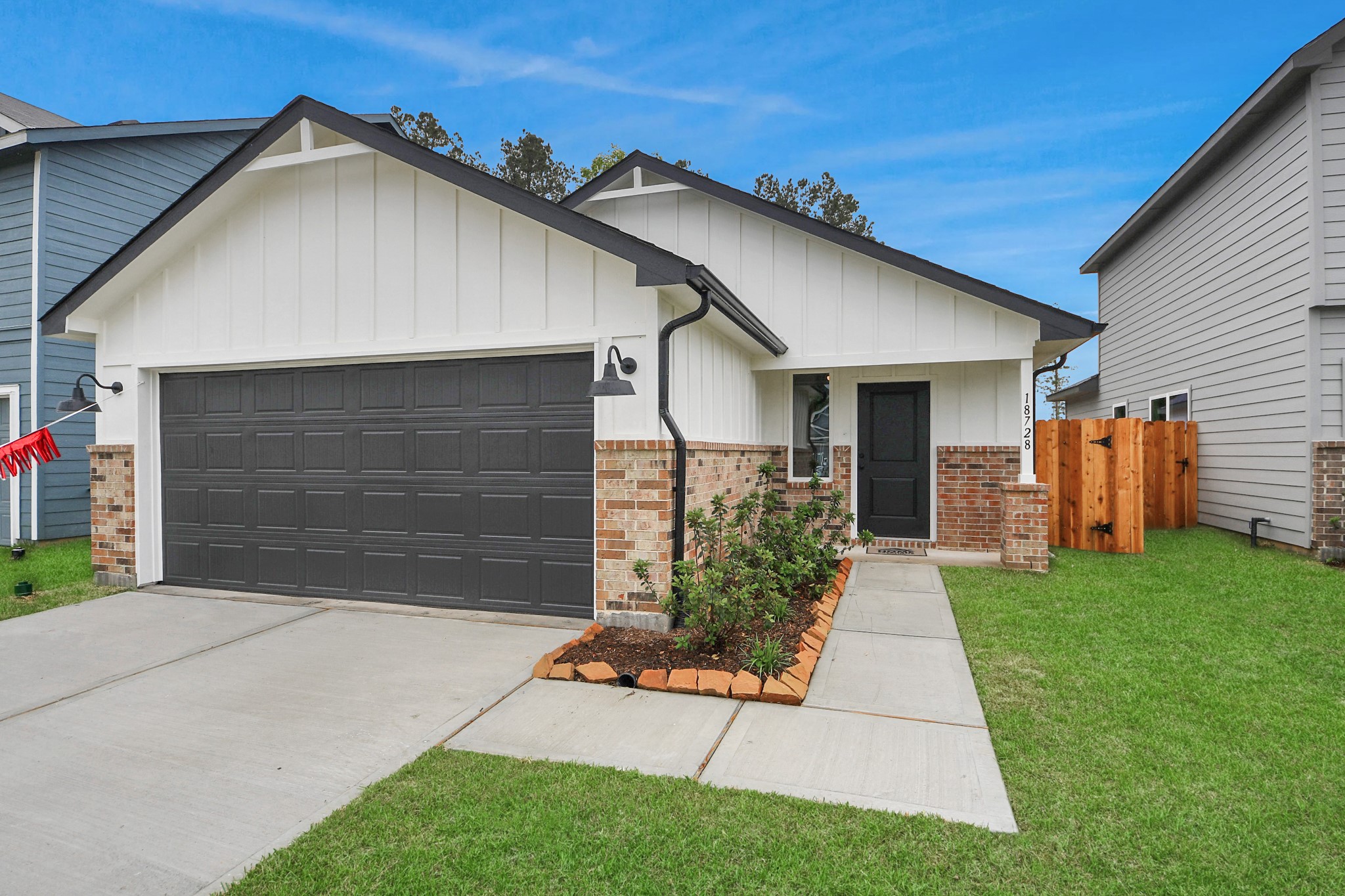 18728 Loom Drive Property Photo 1