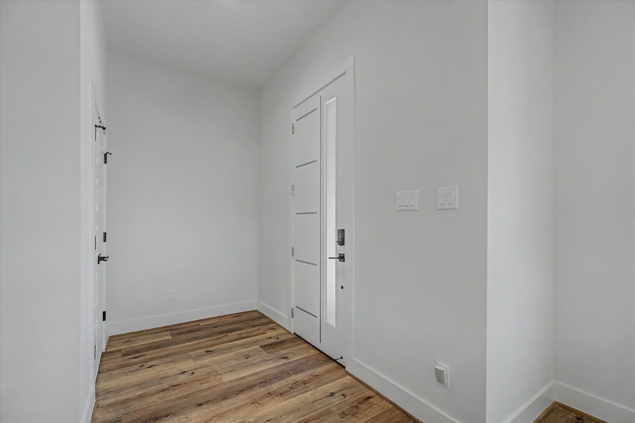 3806 Drefyus Property Photo 4