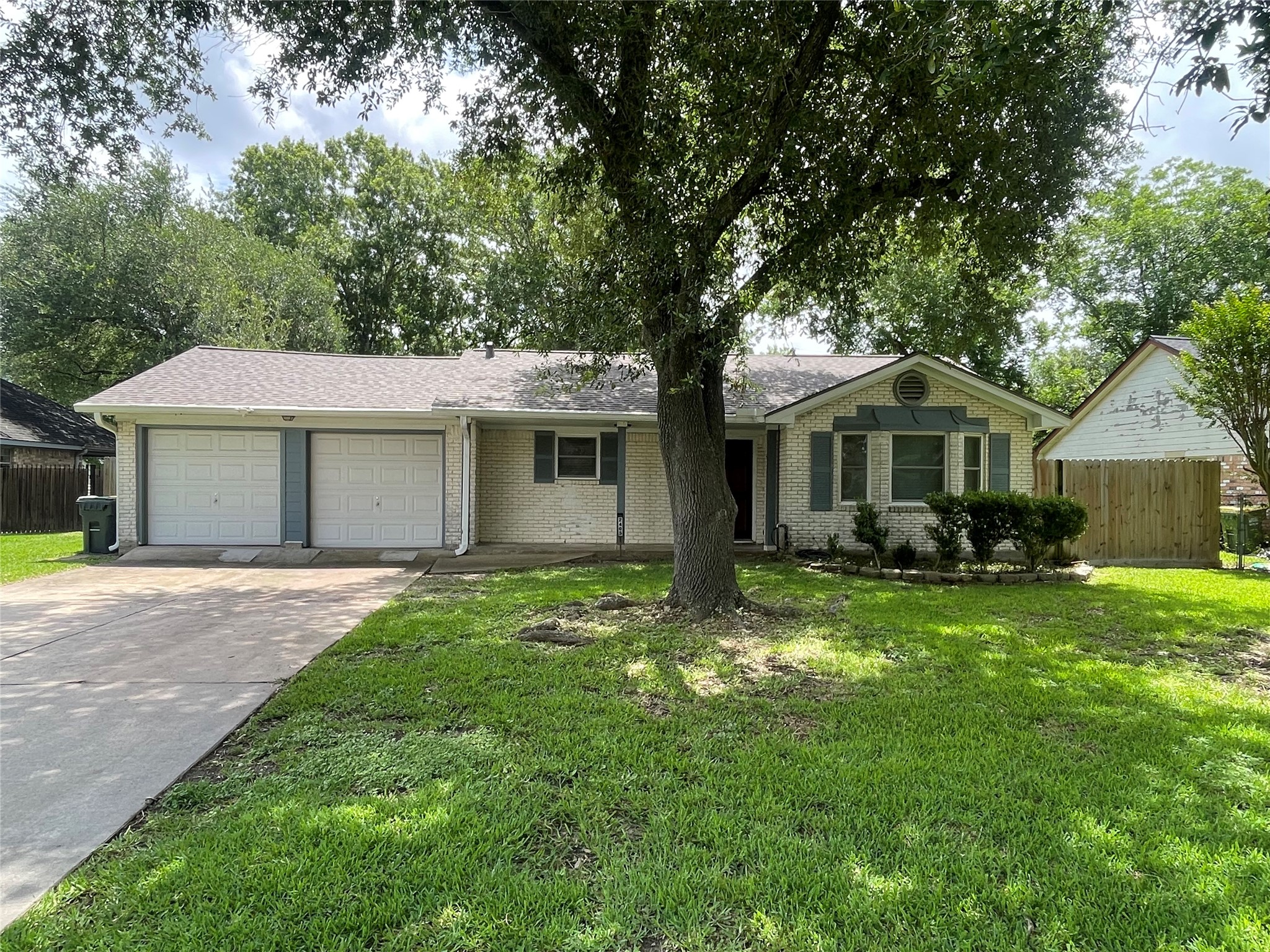 2405 Byron Avenue Property Photo 1
