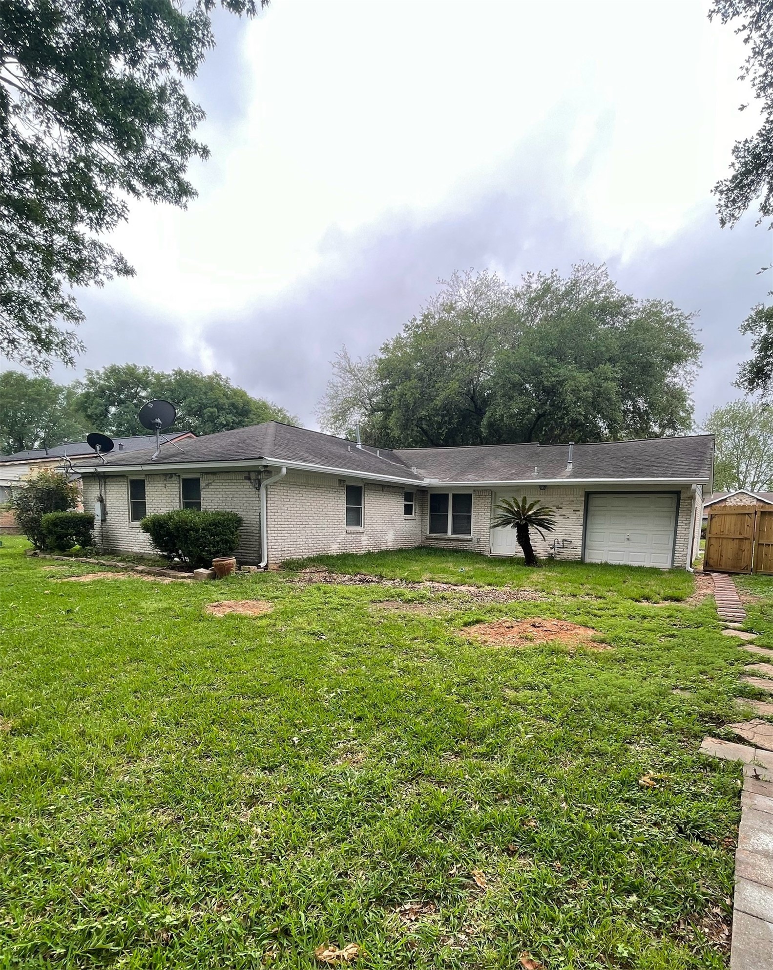 2405 Byron Avenue Property Photo 12