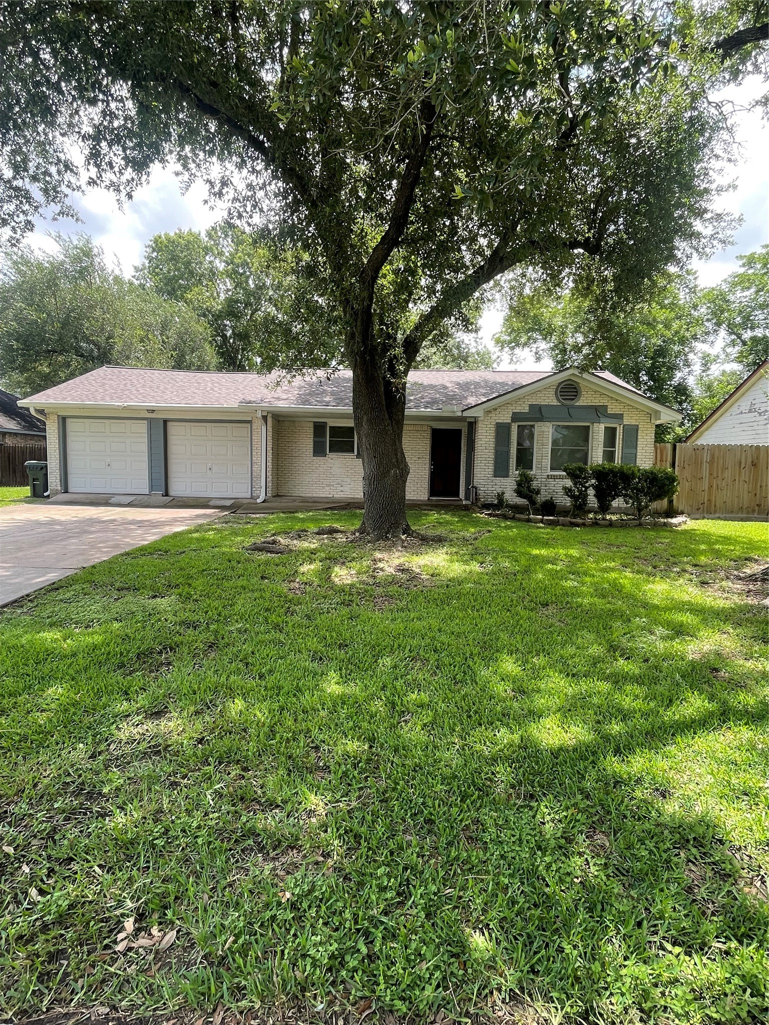 2405 Byron Avenue Property Photo 13