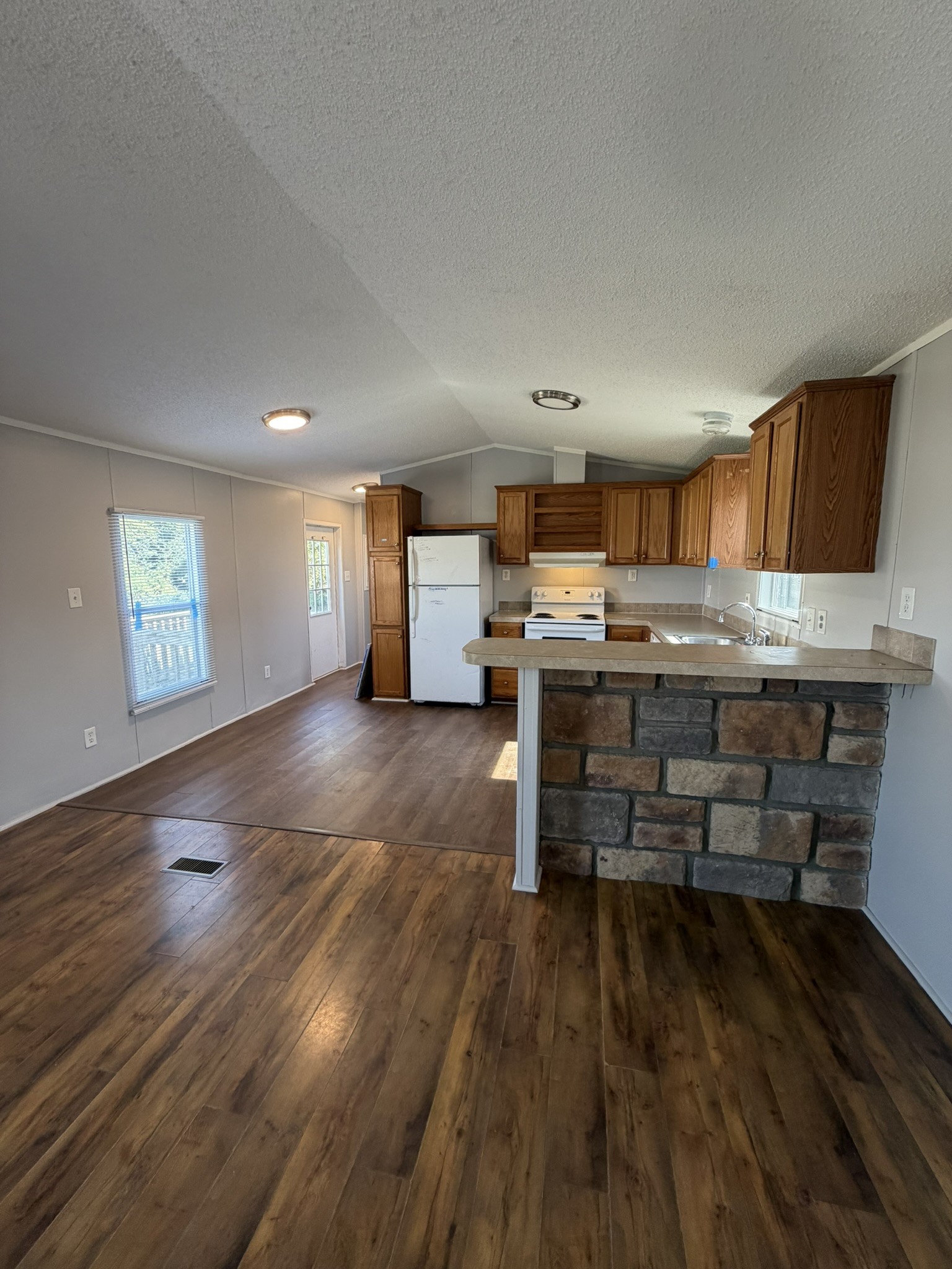 30841 Clyde Lane Property Photo 1