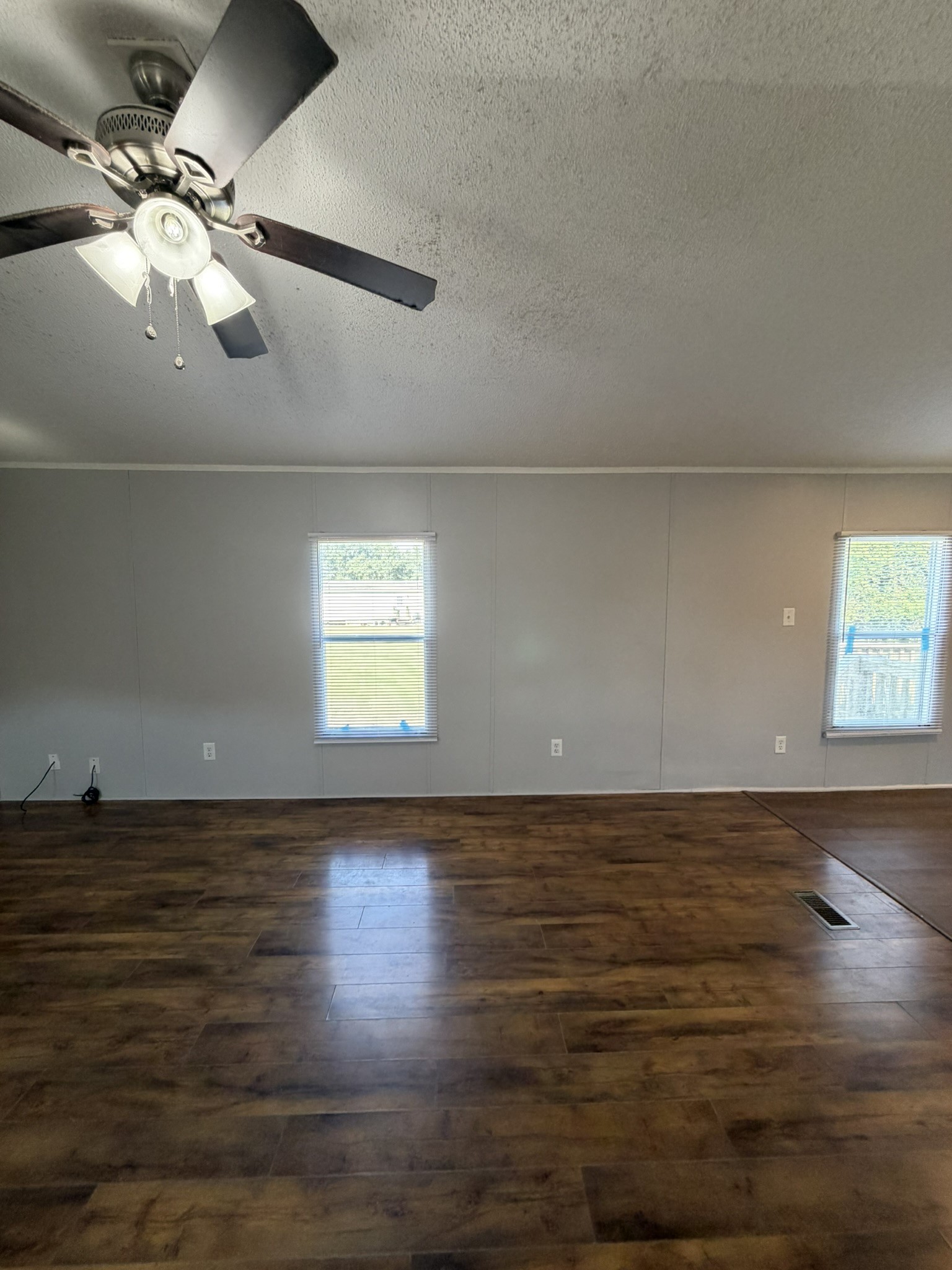 30841 Clyde Lane Property Photo 2
