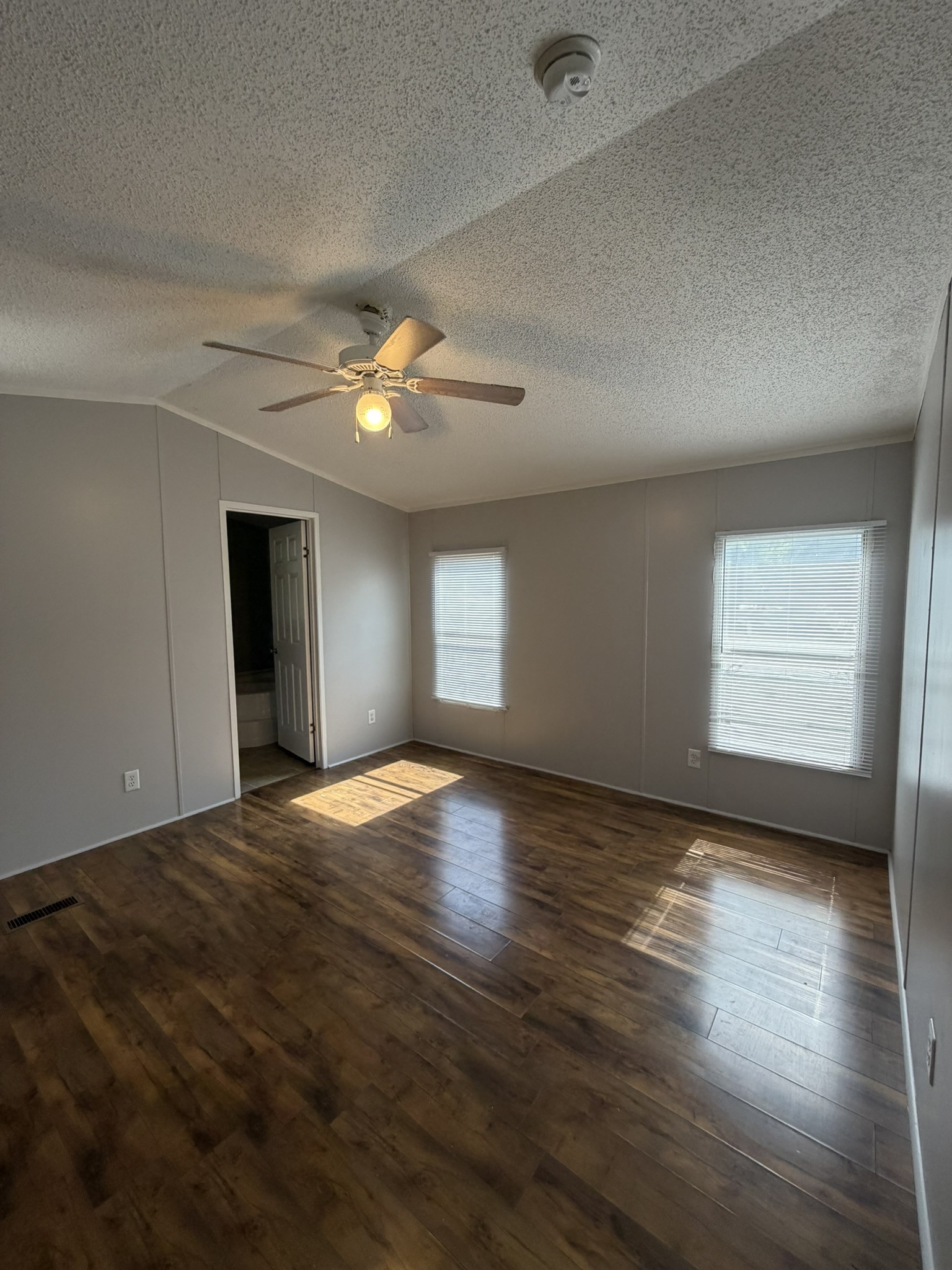 30841 Clyde Lane Property Photo 5