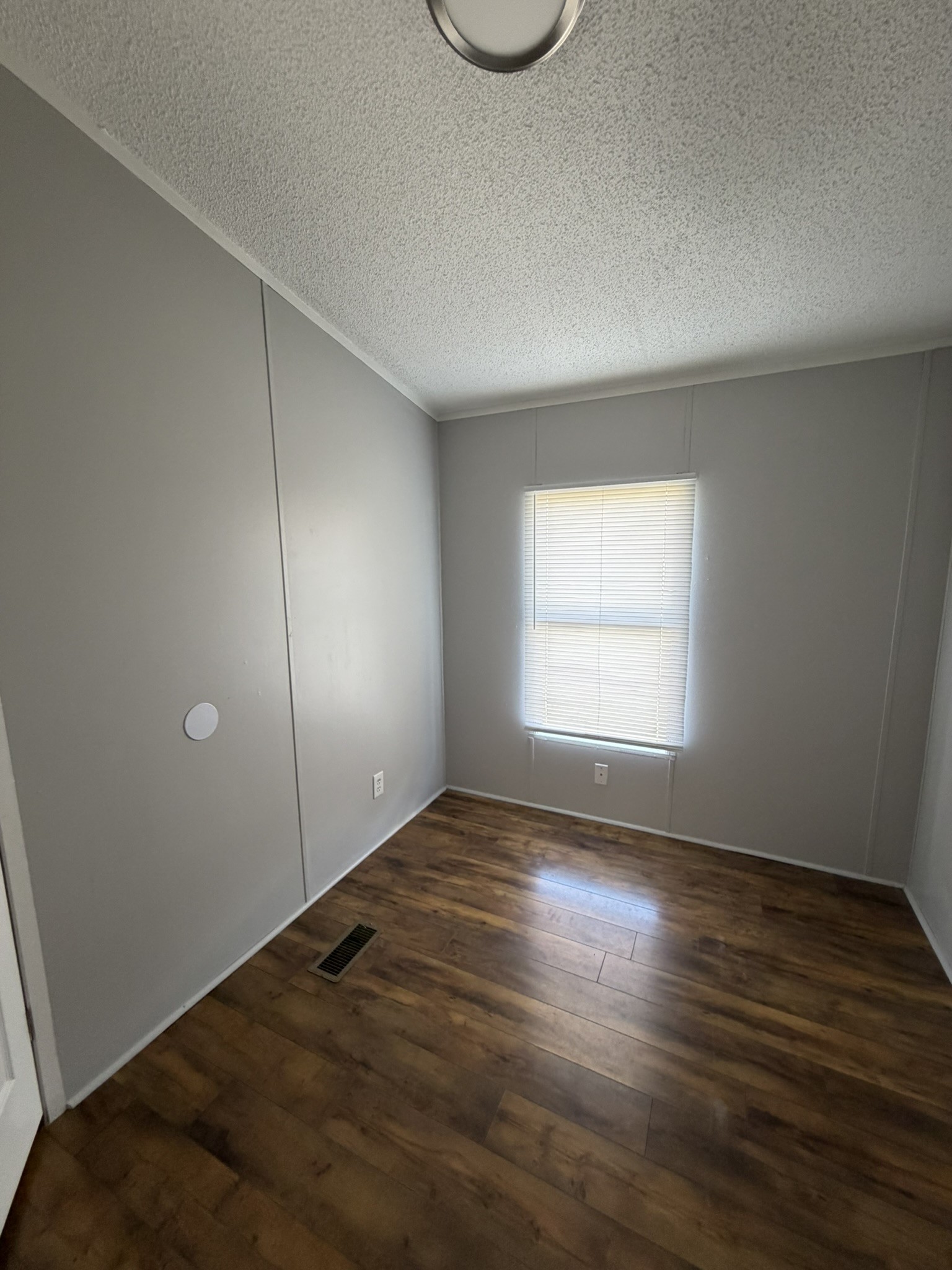 30841 Clyde Lane Property Photo 9