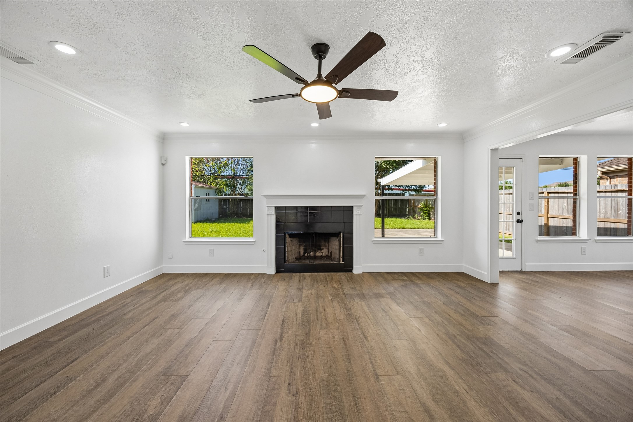 23527 Cansfield Way Property Photo 7