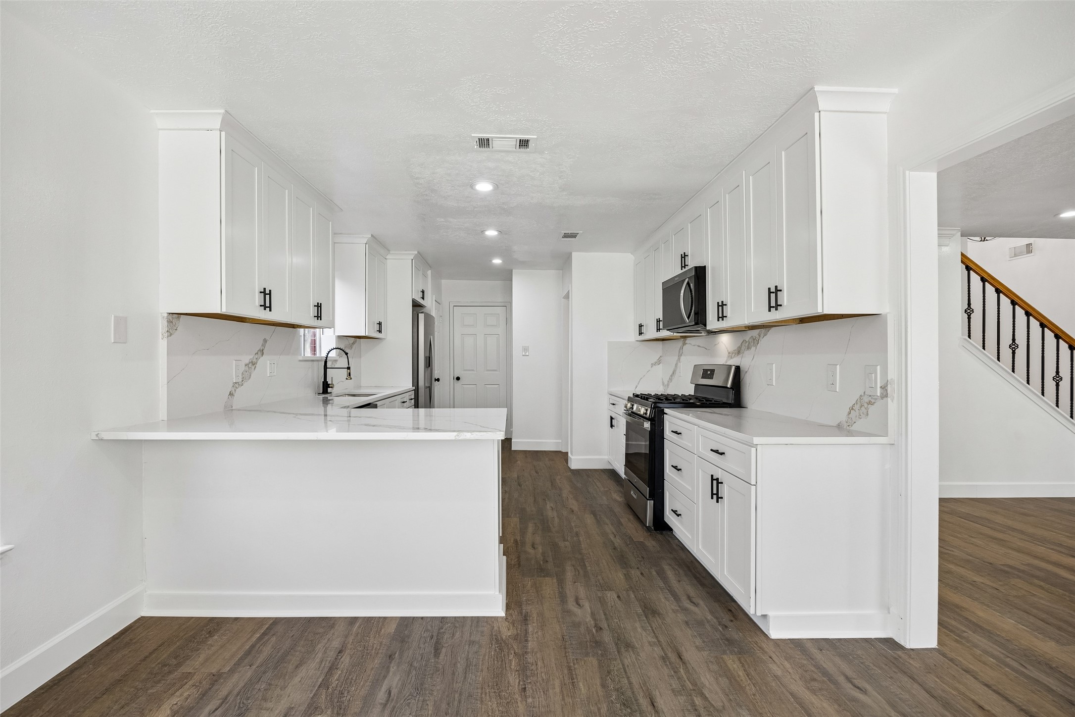 23527 Cansfield Way Property Photo 11