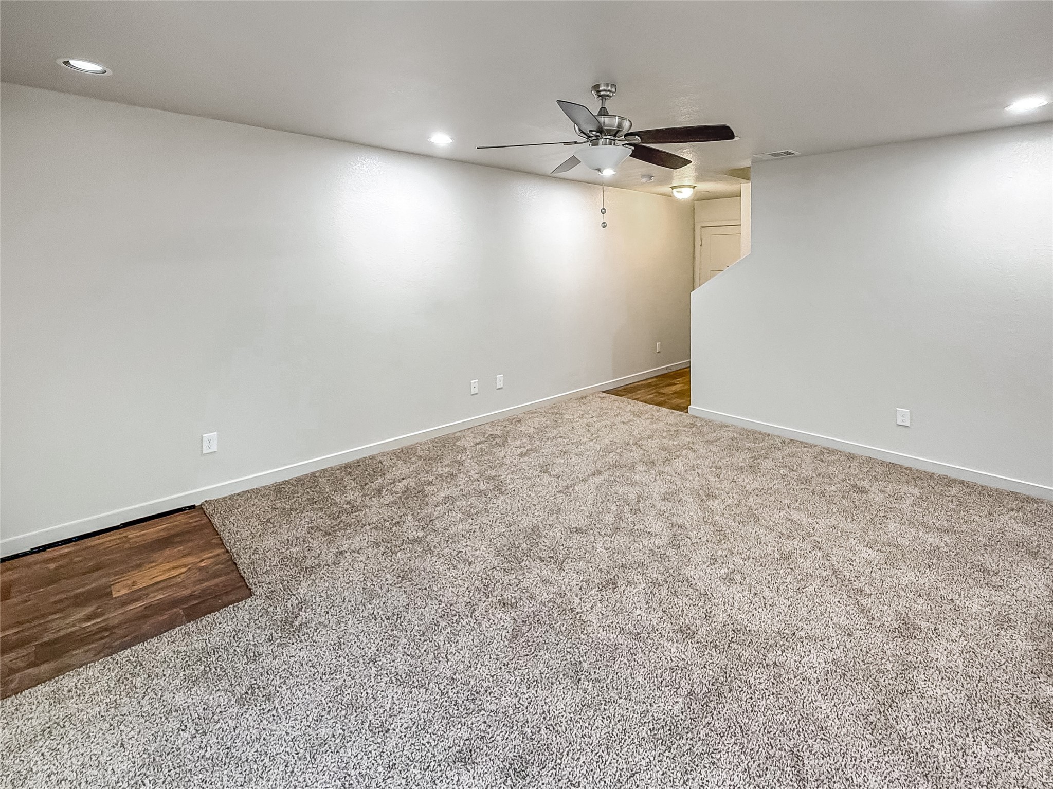 10535 Mills Road 4b Property Photo 5