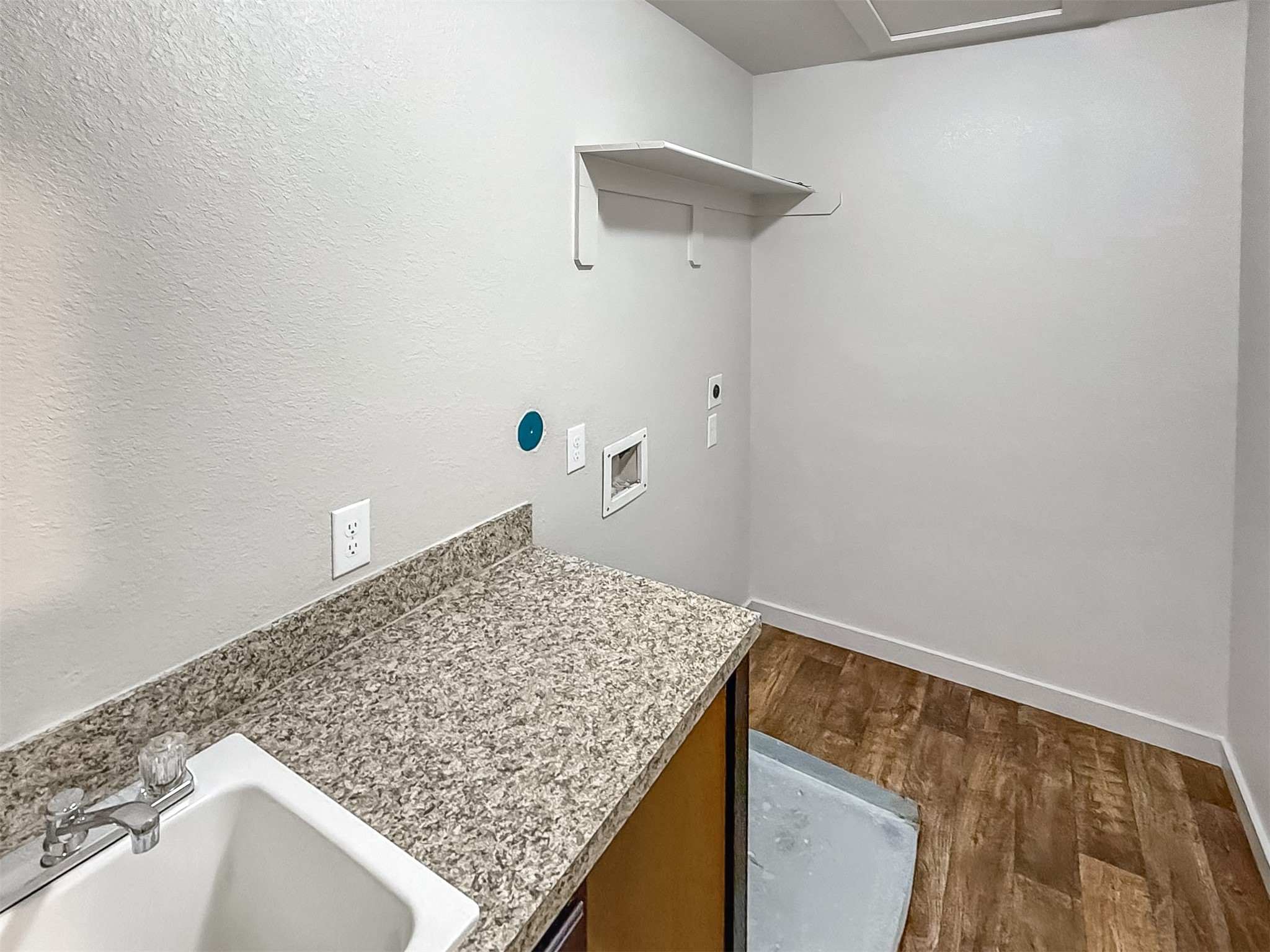 10535 Mills Road 4b Property Photo 25