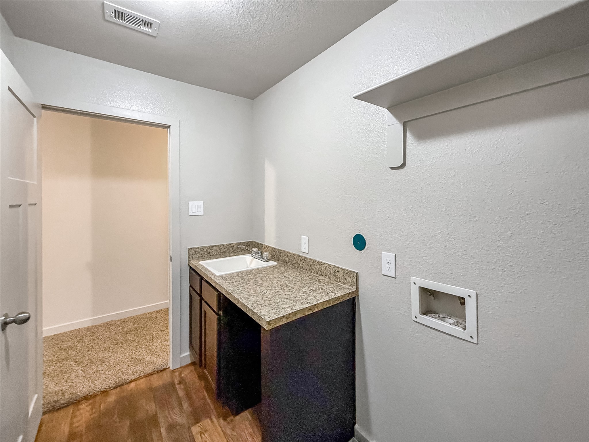 10535 Mills Road 4b Property Photo 26